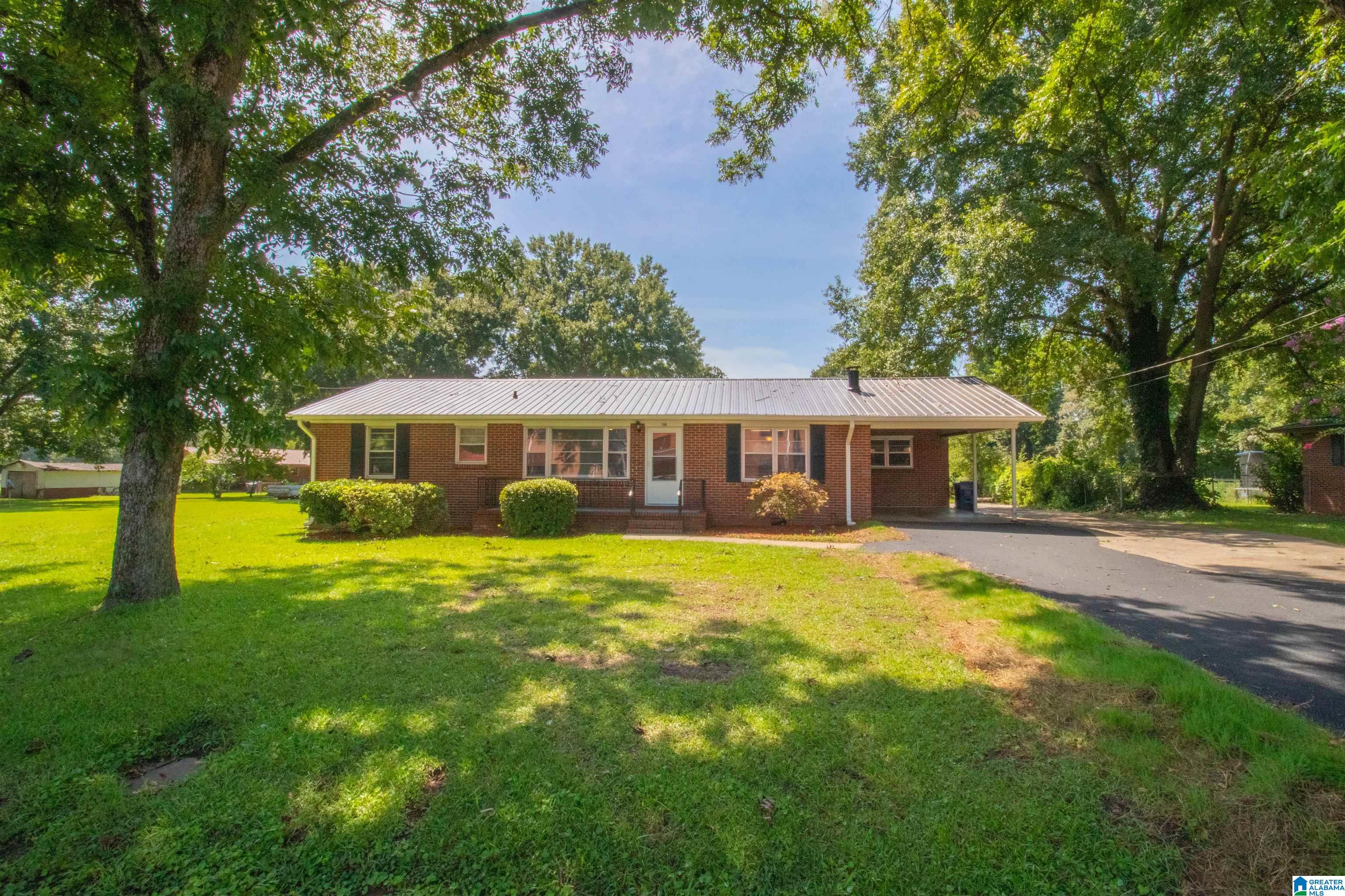 1109 MEADOWBROOK DRIVE