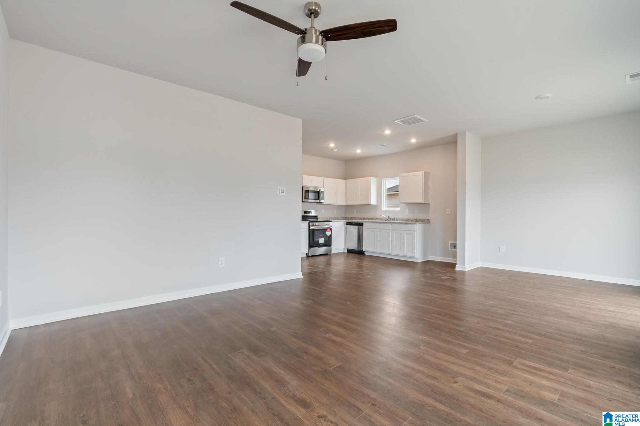8th image of 365 Jemison Trails Dr, Jemison, AL 35085 | MLS# 21462965