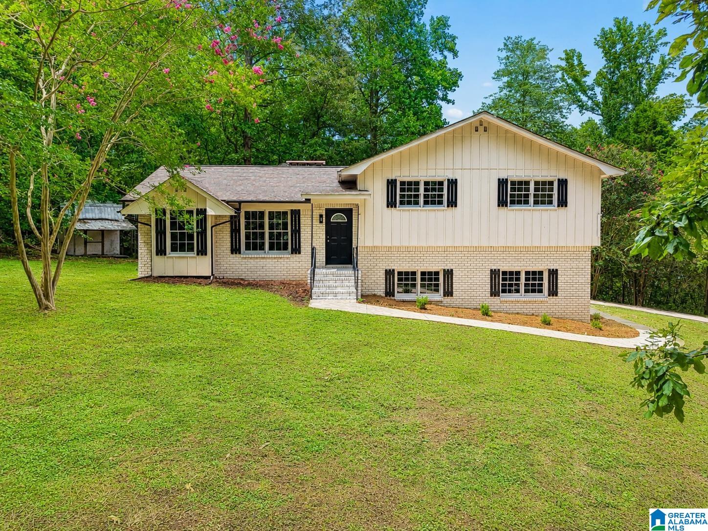 Photo 1 of Single family home for sale at 7624 Happy Hollow Road, Trussville, AL 35173 | MLS# 21463001 | Listing updated on 2026-09-17
