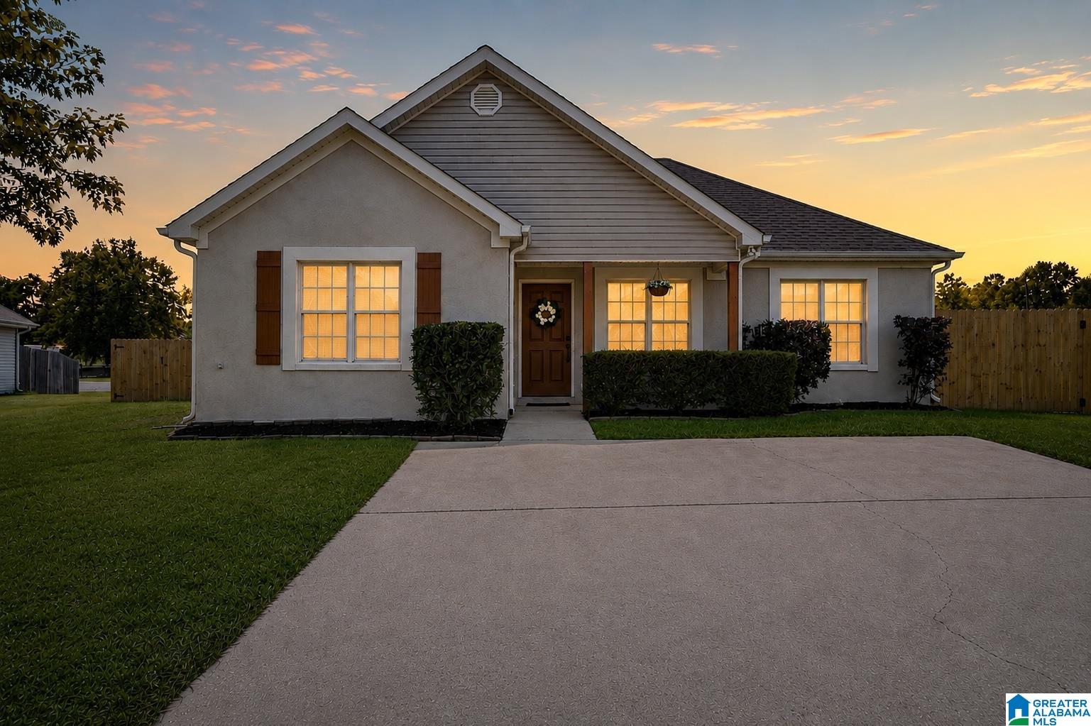 2nd image of 117 Ridgecrest Road, Calera, AL 35080 | MLS# 21463022