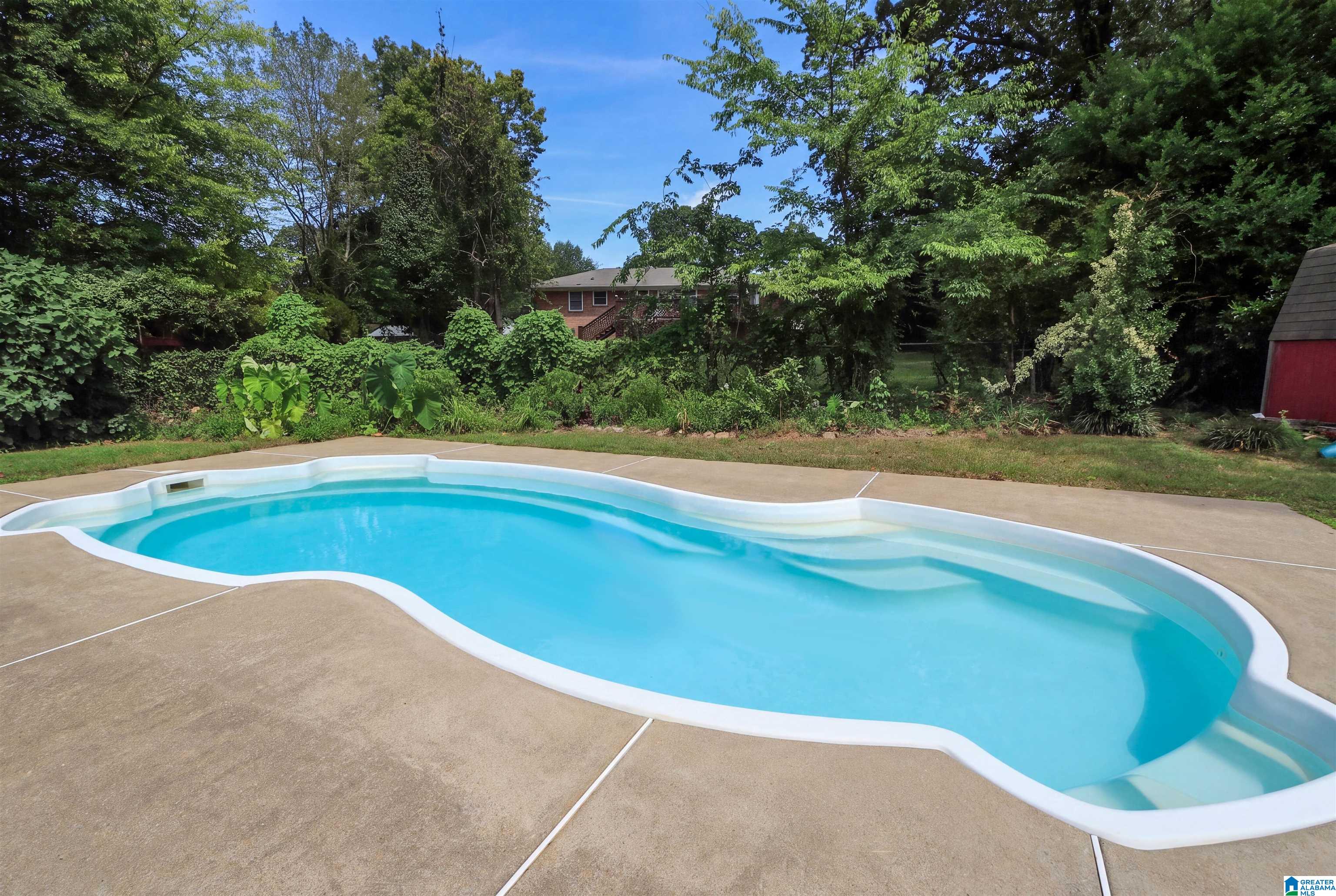 2nd image of 3921 Morris Dr, Anniston, AL 36207 | MLS# 21463056