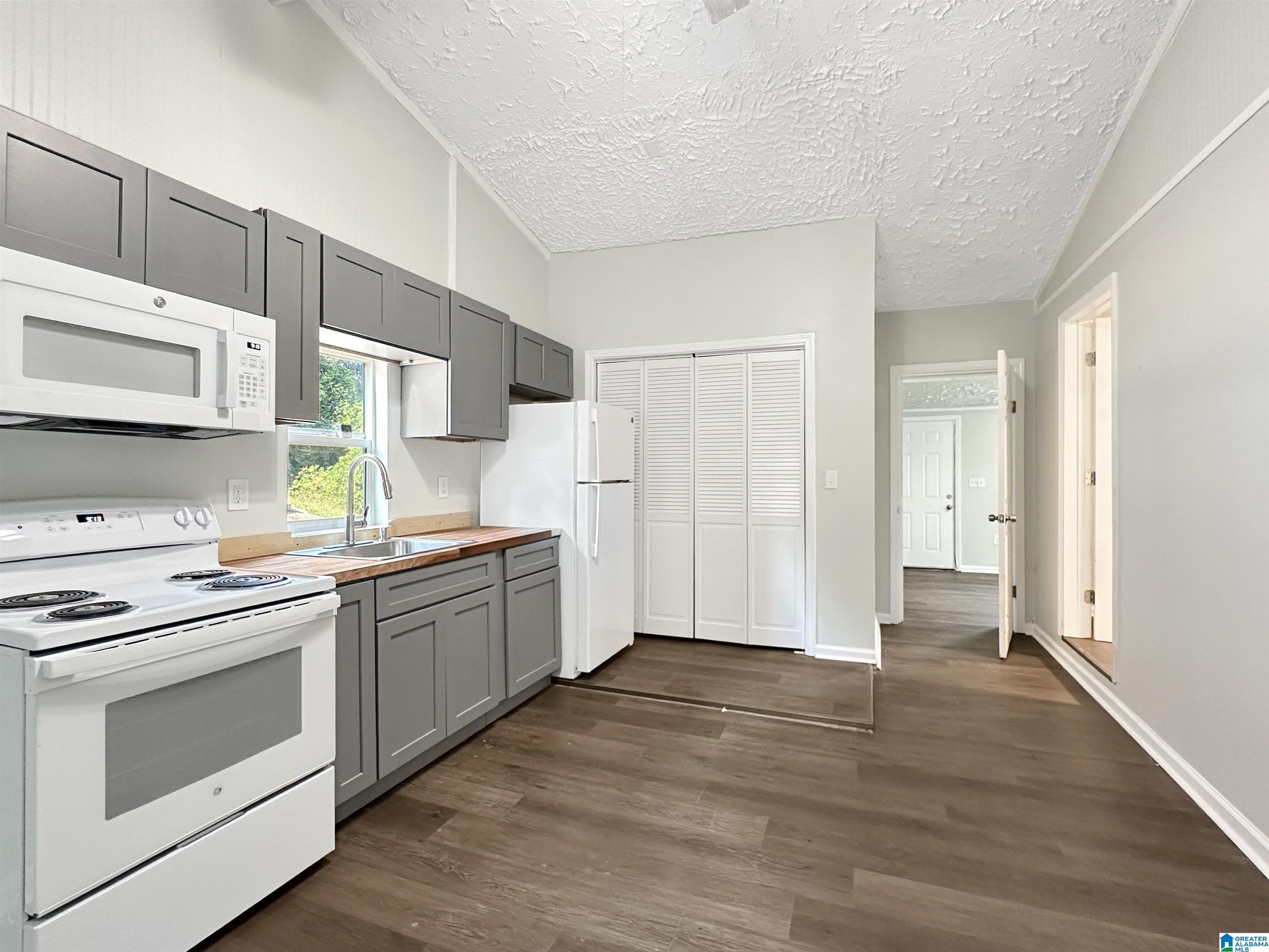 Photo 3 of Single family home for sale at 2327 Treadwell Road, Tarrant, AL 35217 | MLS# 21463080 | Listing updated on 2026-08-26