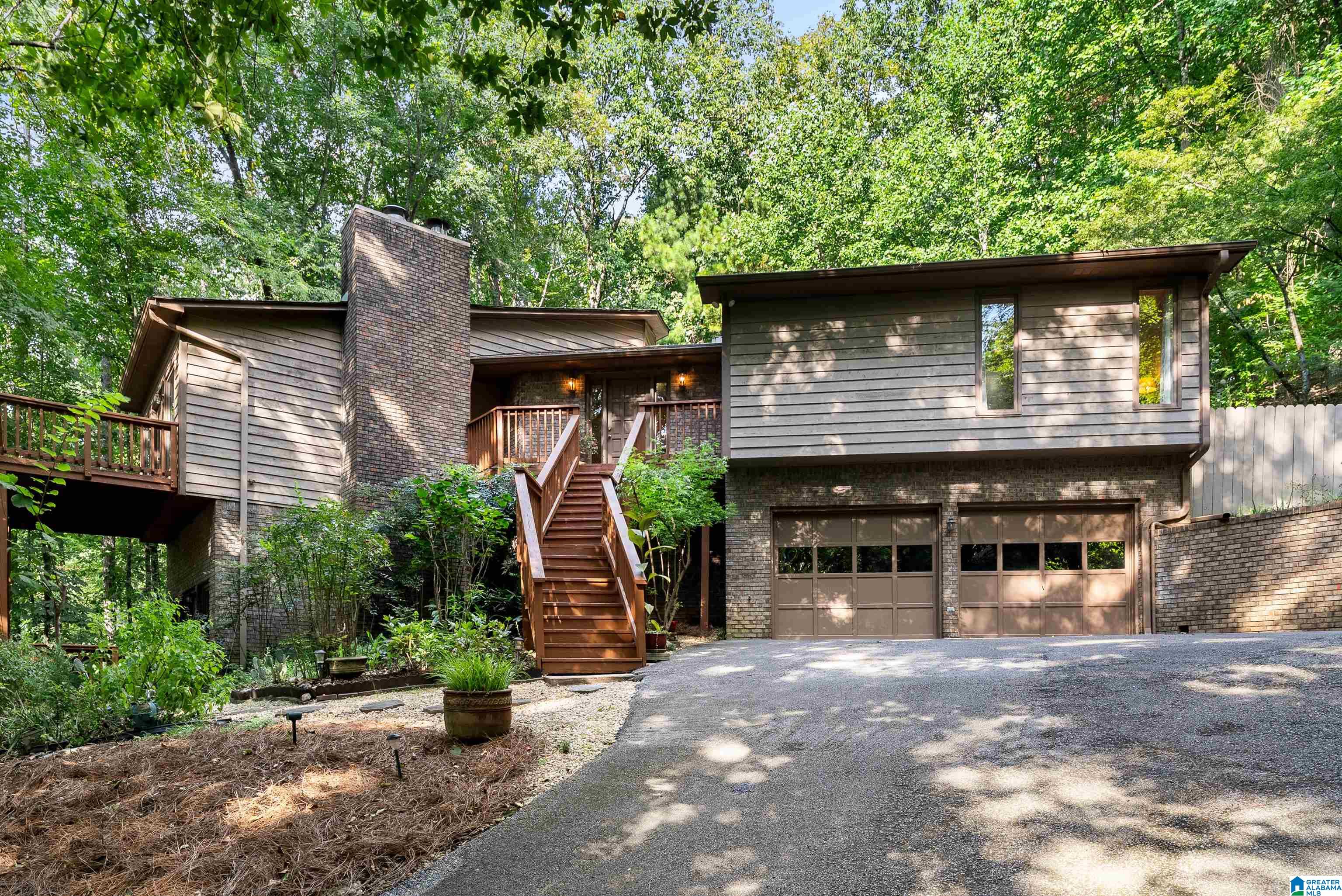 Photo 2 of Single family home for sale at 2301 Mountain Run, Birmingham, AL 35244 | MLS# 21463081 | Listing updated on 2026-10-20