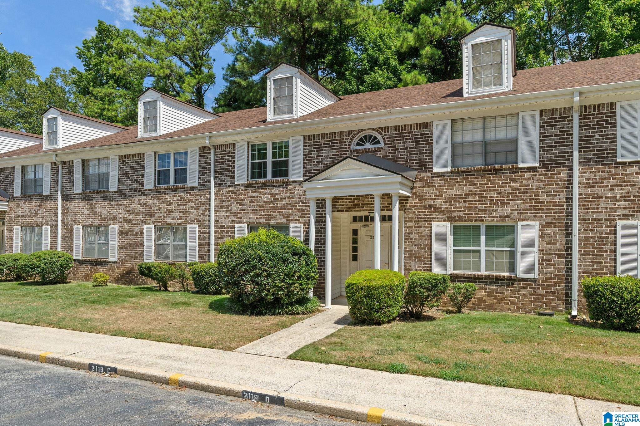 2nd image of 2118 Montreat Lane #B, Vestavia Hills, AL 35216 | MLS# 21463089