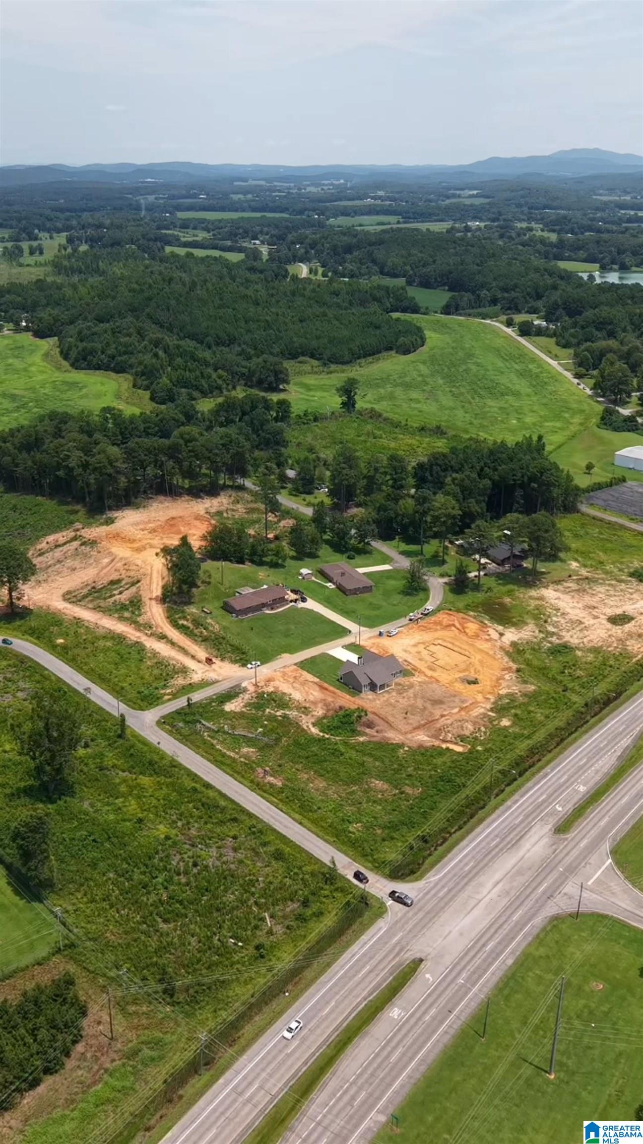 3rd image of 104 Merrimac Dr, Piedmont, AL 36272 | MLS# 21463094