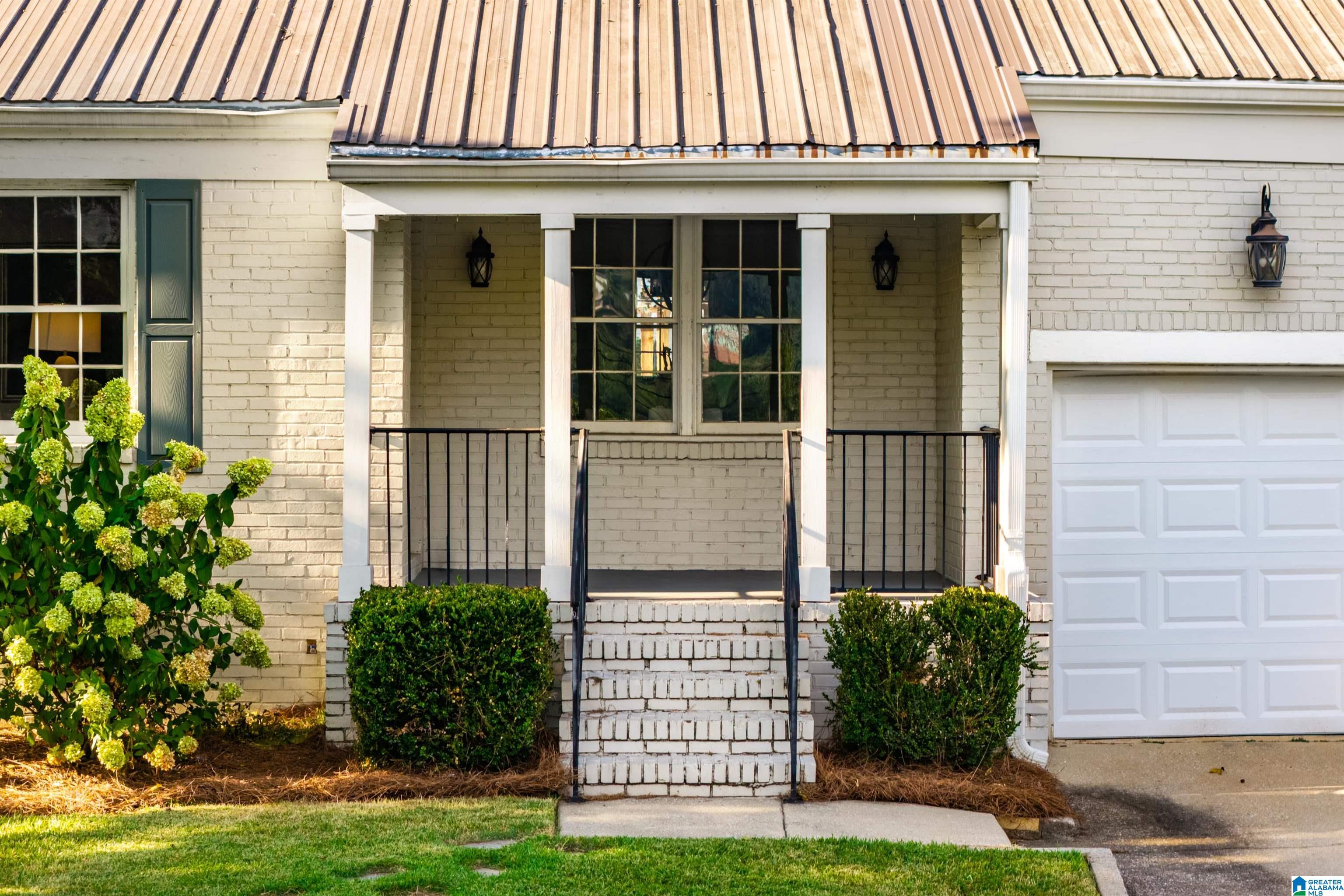 Photo 4 of Single family home for sale at 44 Edgehill Road, Homewood, AL 35209 | MLS# 21463100 | Listing updated on 2026-08-31