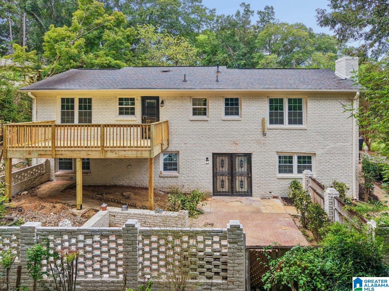 Photo 2 of Single family home for sale at 3425 Ridge Dell Circle, Vestavia Hills, AL 35243 | MLS# 21463134 | Listing updated on 2026-09-10
