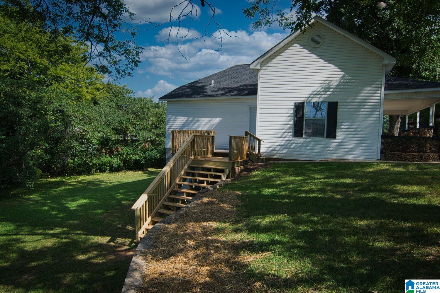 3rd image of 1868 Lane Dr, Leeds, AL 35094 | MLS# 21463143