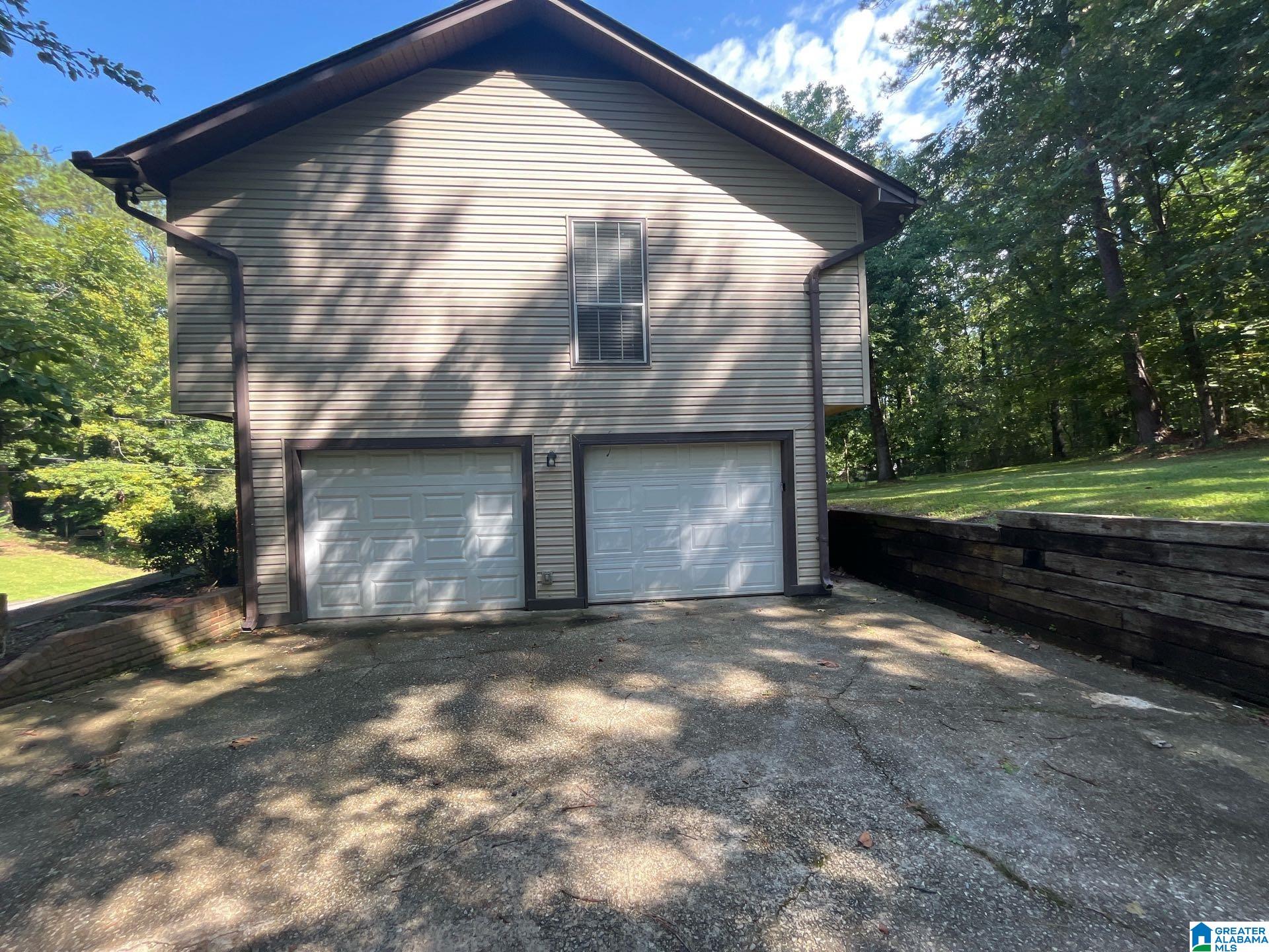 Photo 3 of Single family home for sale at 2625 Denise Dr, Birmingham, AL 35235 | MLS# 21463148 | Listing updated on 2026-09-18