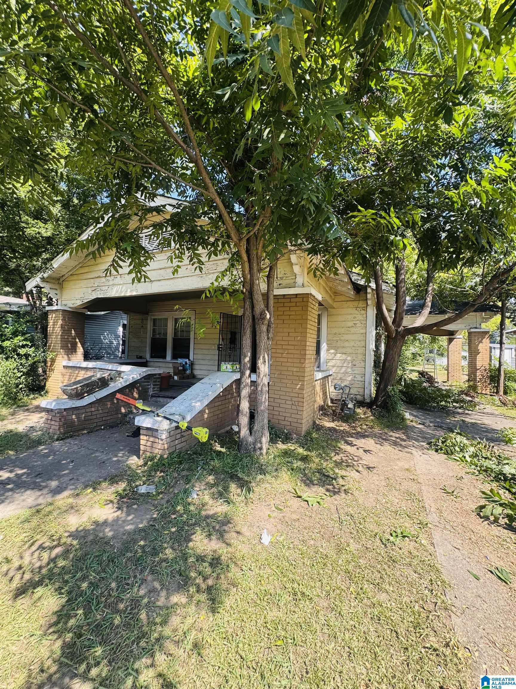 1st image of 1808 Princeton Court Sw, Birmingham, AL 35211 | MLS# 21463154