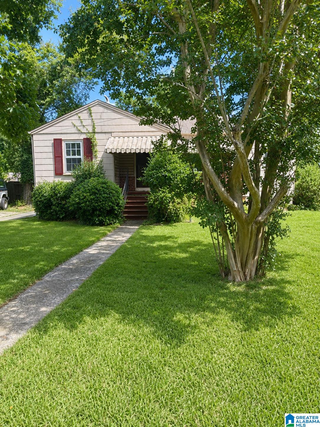 1st image of 929 Sunset Dr, Birmingham, AL 35215 | MLS# 21463164