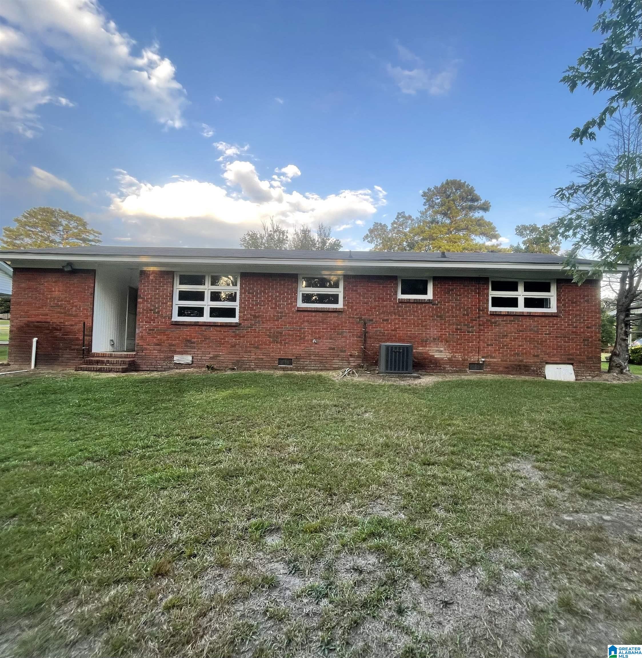 2nd image of 807 3rd Street, Clanton, AL 35045 | MLS# 21463173