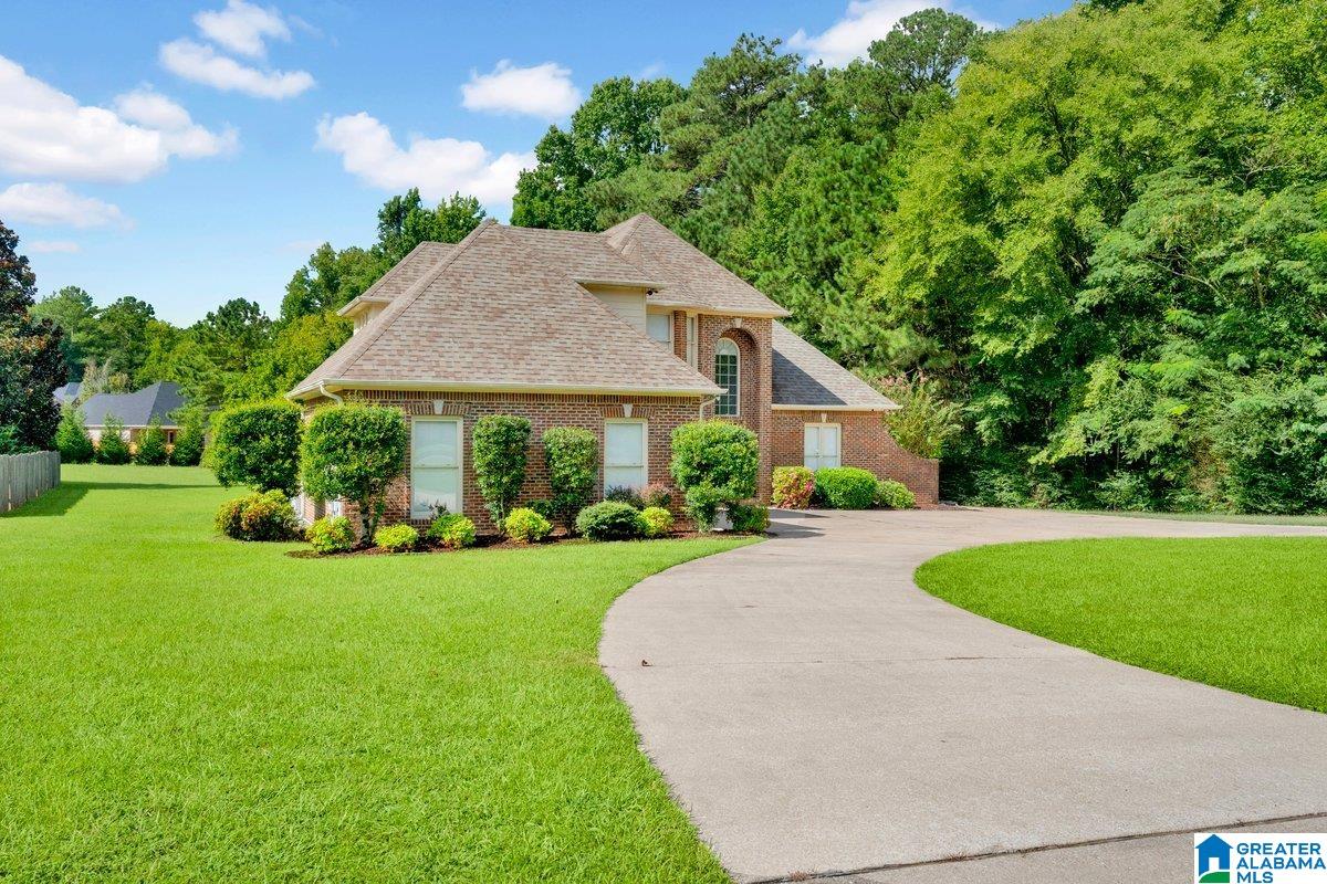 Photo 2 of Single family home for sale at 8020 Creekstone Circle, Pinson, AL 35126 | MLS# 21463185 | Listing updated on 2026-09-14