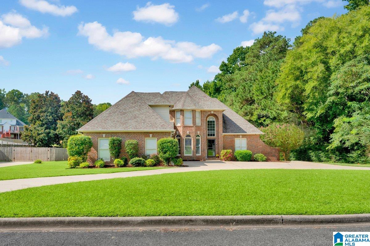 Photo 3 of Single family home for sale at 8020 Creekstone Circle, Pinson, AL 35126 | MLS# 21463185 | Listing updated on 2026-09-14