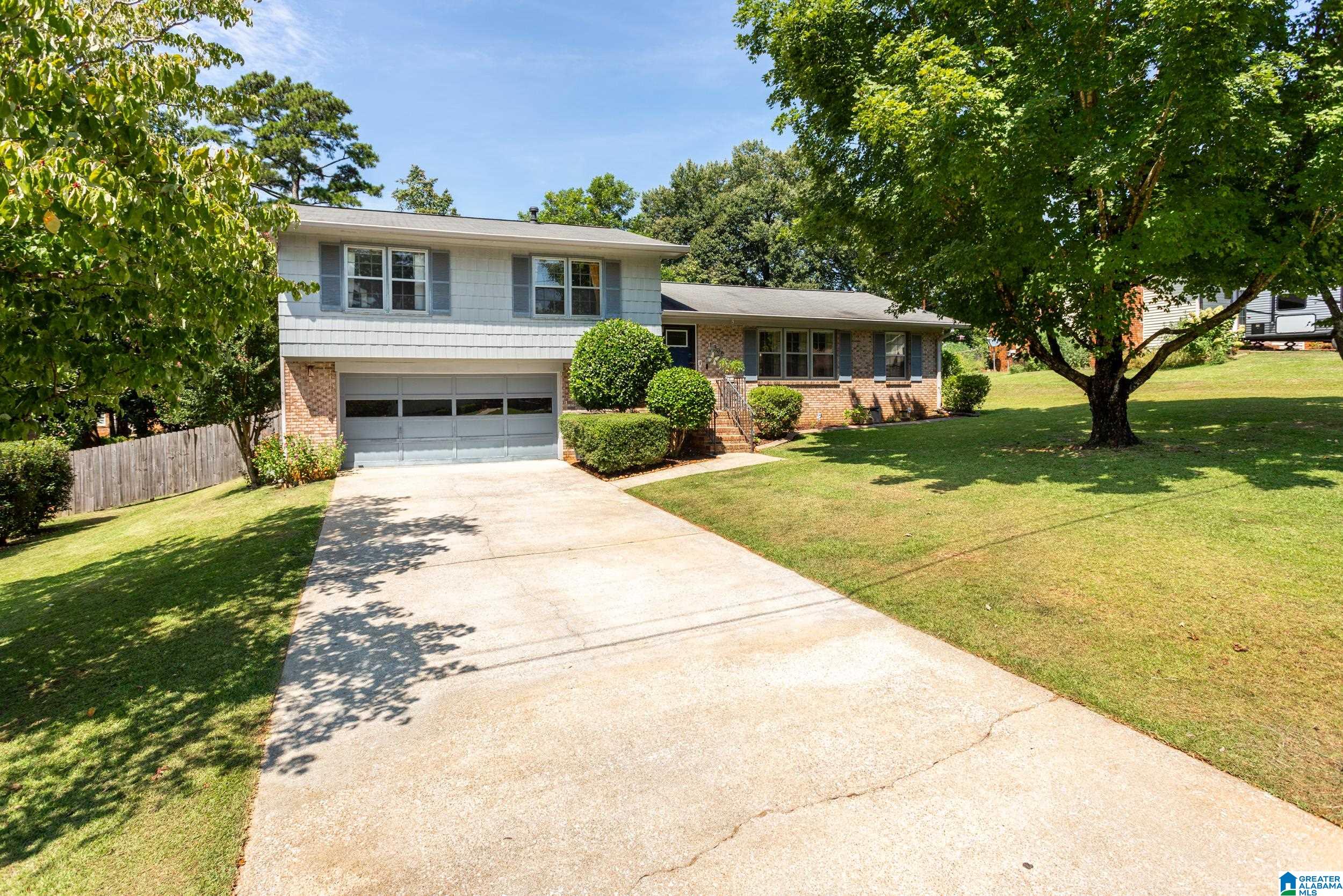 2nd image of 1308 Conger Road, Anniston, AL 36207 | MLS# 21463191