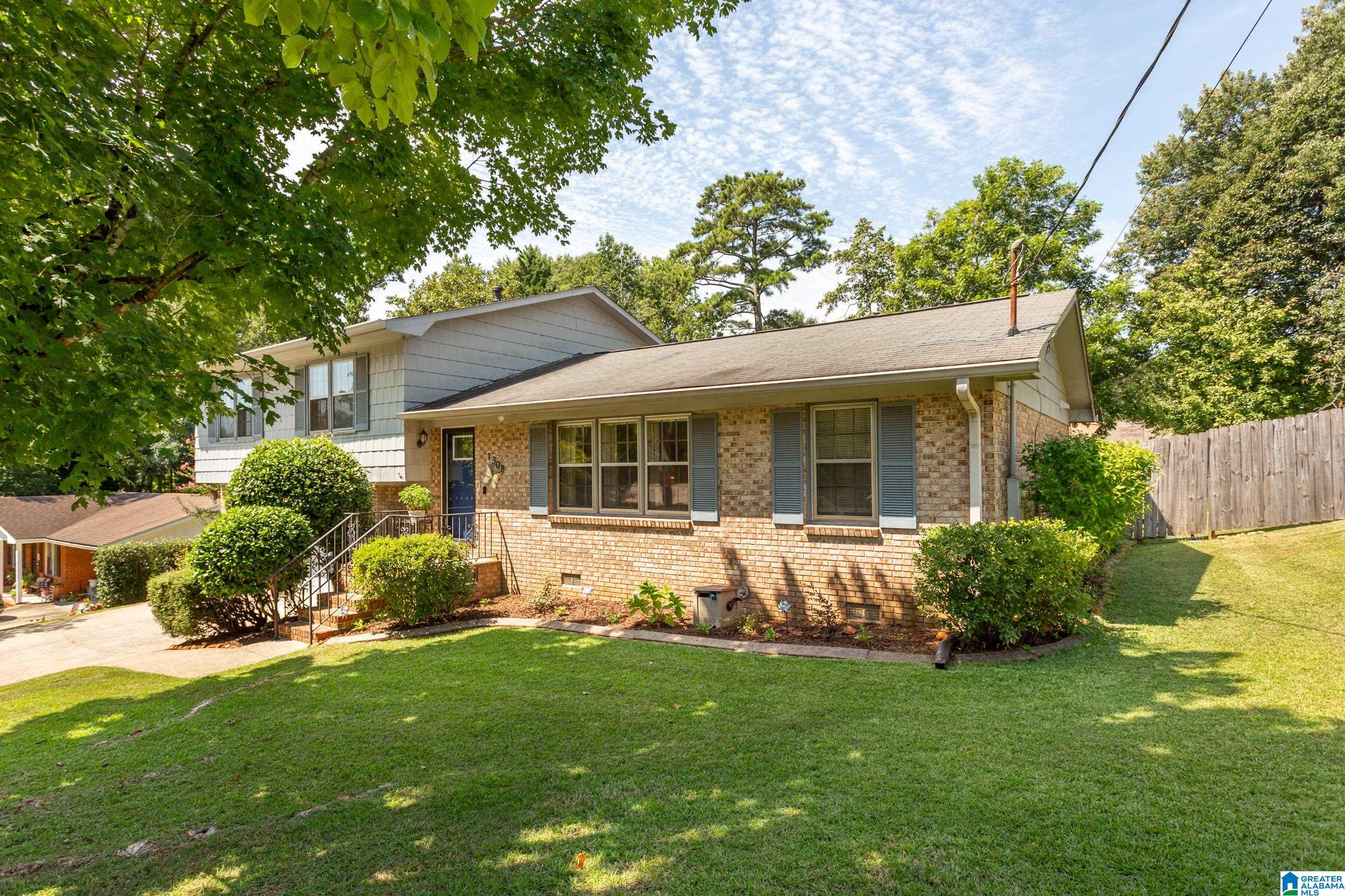 3rd image of 1308 Conger Road, Anniston, AL 36207 | MLS# 21463191