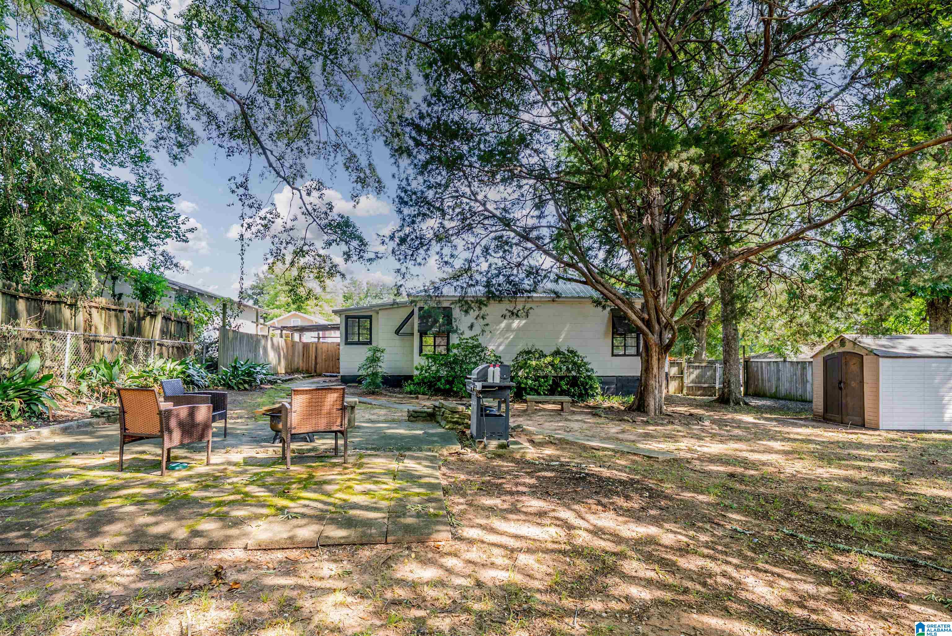 Photo 2 of Single family home for sale at 2111 23rd Street, Northport, AL 35476 | MLS# 21463193 | Listing updated on 2026-09-25