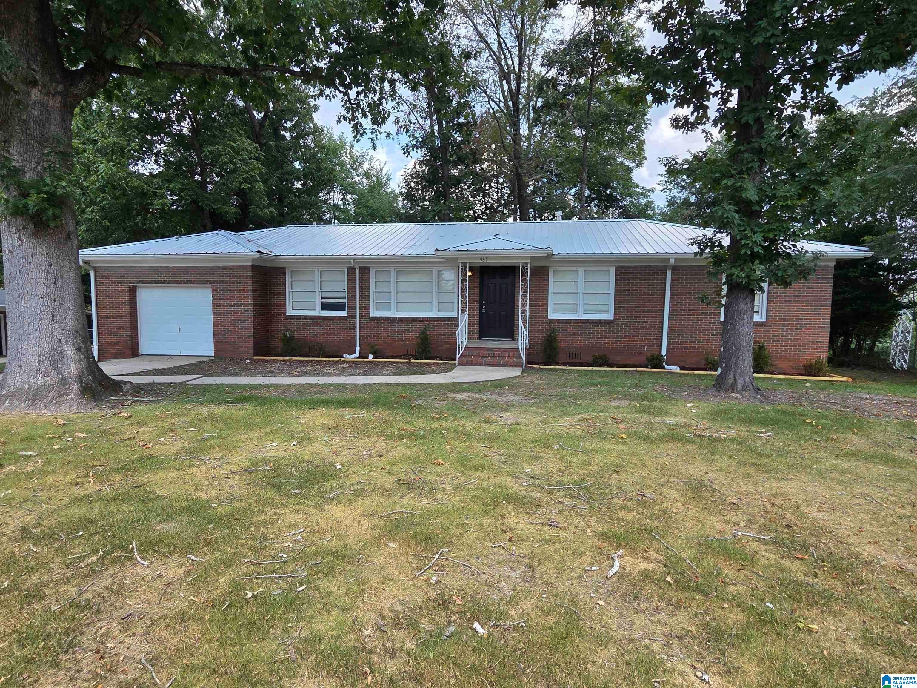 Photo 3 of Single family home for sale at 965 Hickory Circle, Birmingham, AL 35215 | MLS# 21463218 | Listing updated on 2026-09-09
