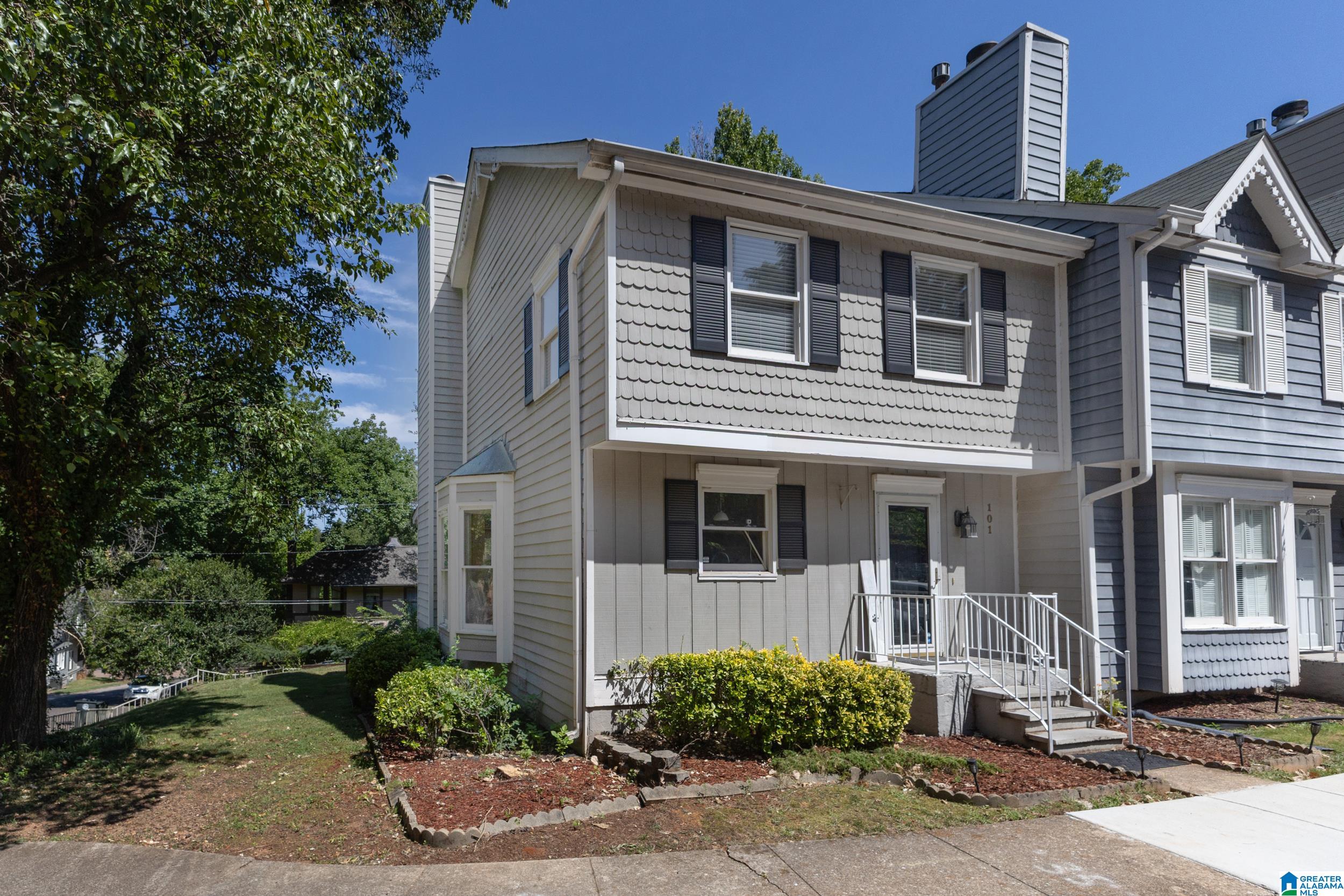 Photo 2 of Townhouse for sale at 1521 16th Street S #101, Birmingham, AL 35205 | MLS# 21463224 | Listing updated on 2026-08-31