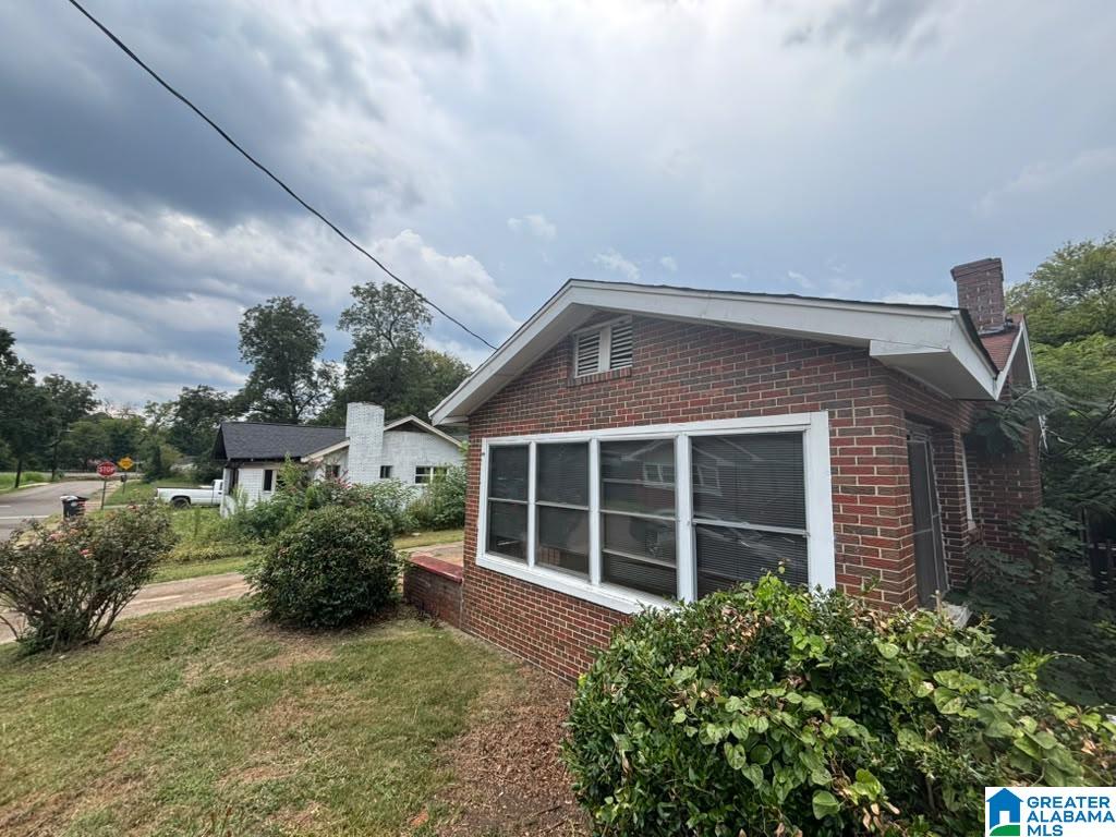 Photo 1 of Single family home for sale at 914 18th Way Sw, Birmingham, AL 35211 | MLS# 21463237 | Listing updated on 2026-08-27