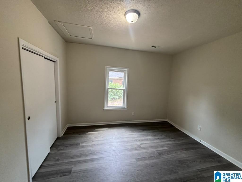 Photo 3 of Single family home for sale at 914 18th Way Sw, Birmingham, AL 35211 | MLS# 21463237 | Listing updated on 2026-08-27