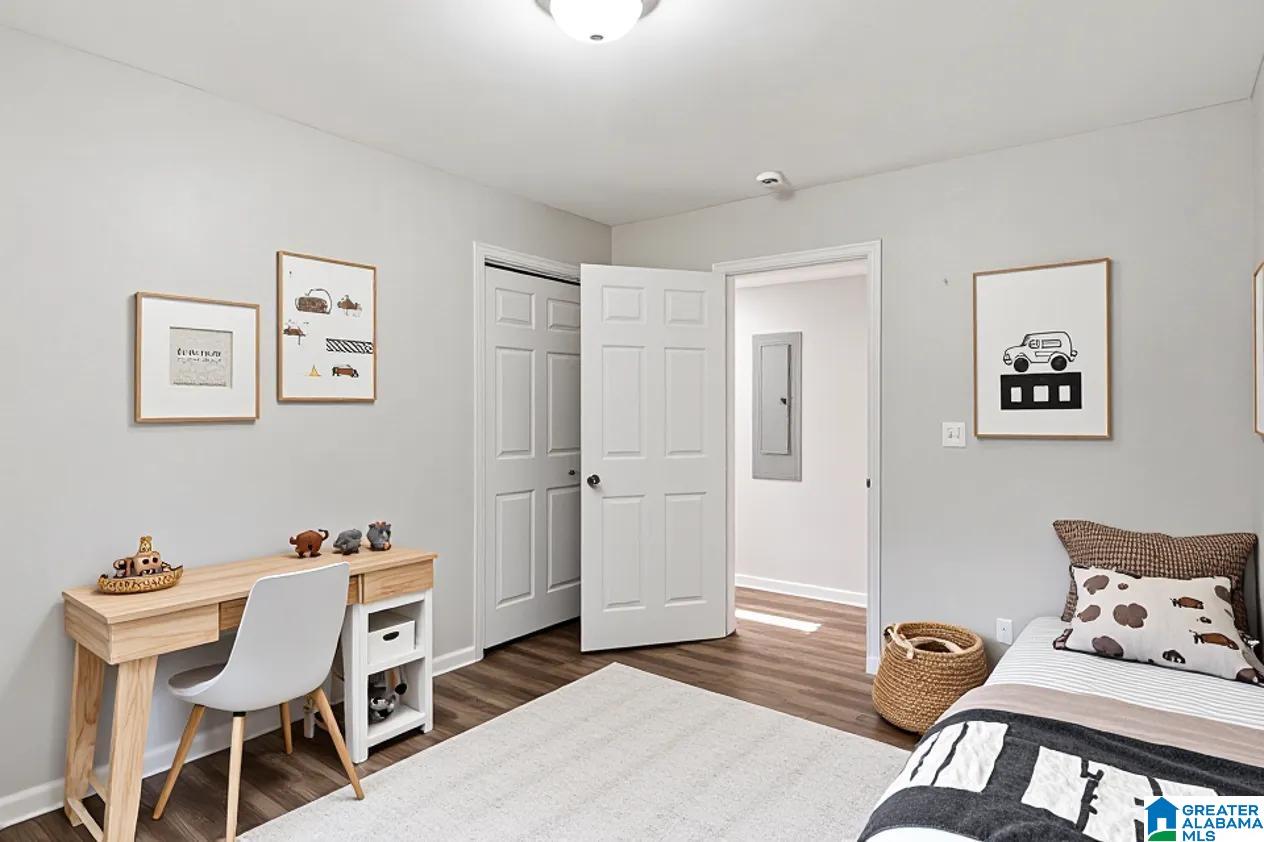 Photo 4 of Single family home for sale at 440 Burgundy Road, Birmingham, AL 35215 | MLS# 21463240 | Listing updated on 2026-08-27