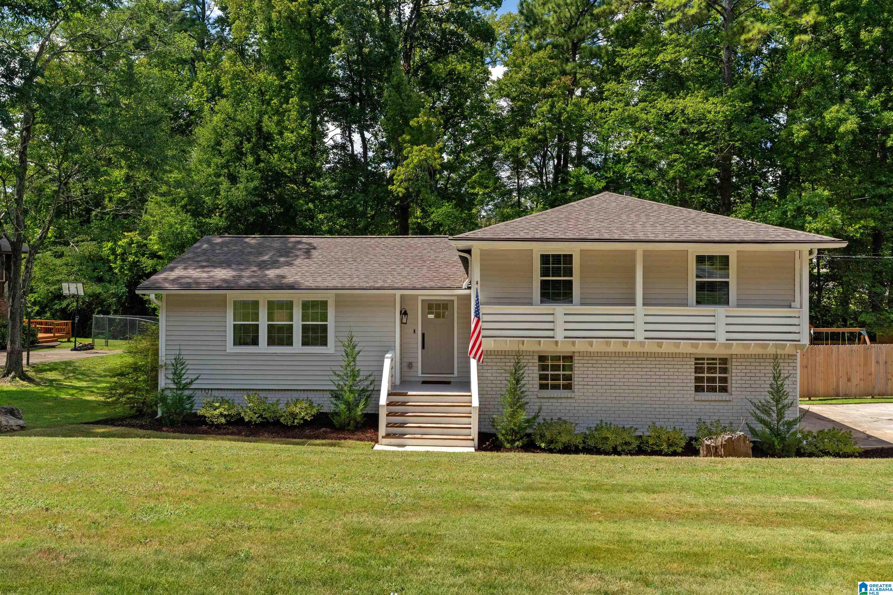 Photo 1 of Sale Pending at 2295 Woodcreek Dr, Hoover, AL 35226 | MLS# 21463245 | Listing updated on 2026-09-05