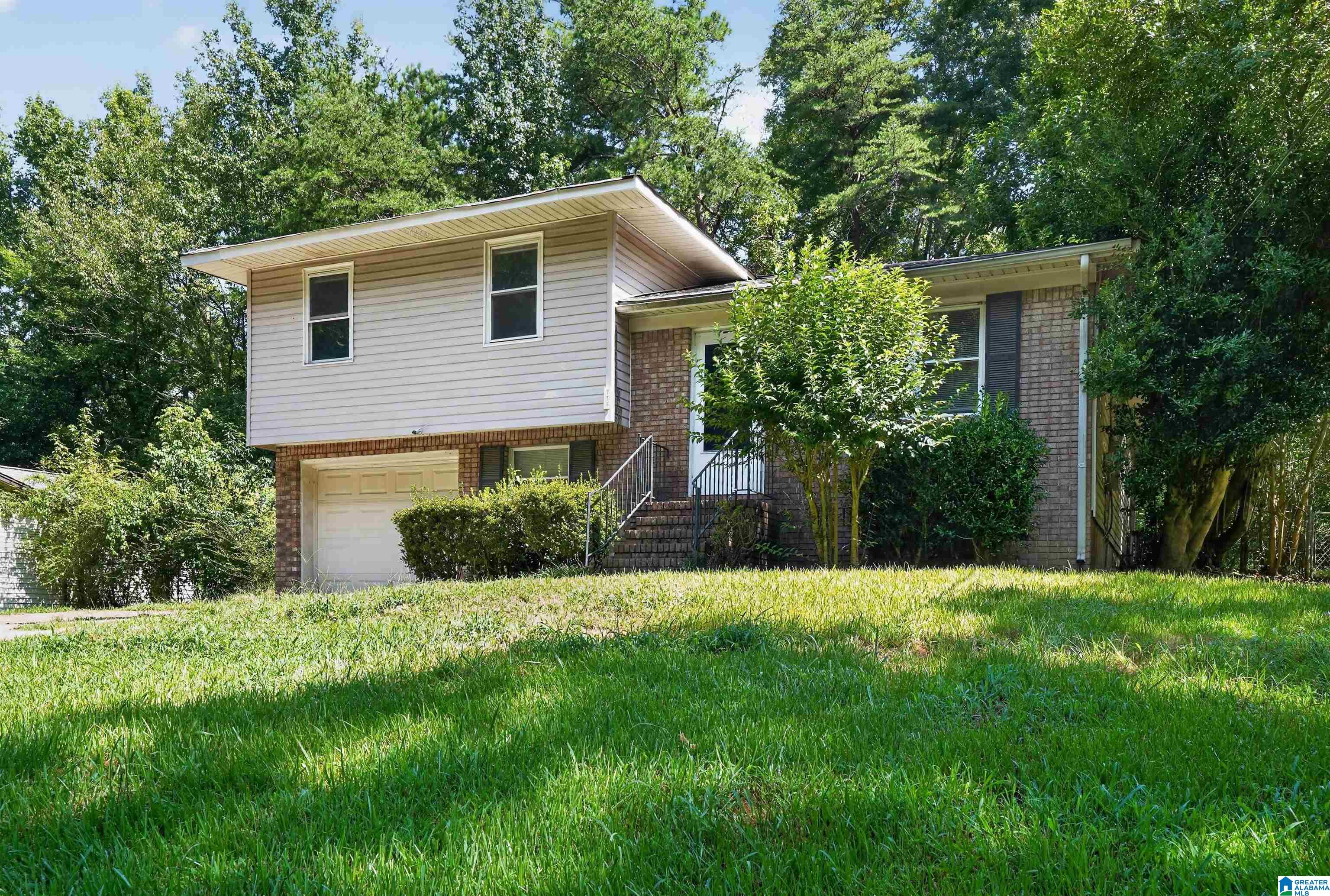 3rd image of 731 N Pine Hill Road, Birmingham, AL 35217 | MLS# 21463246