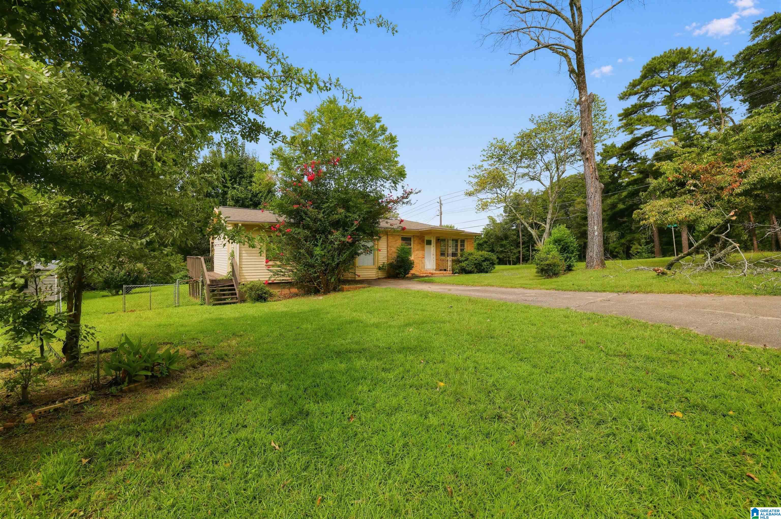 1st image of 1629 Lake Dr Ne, Center Point, AL 35215 | MLS# 21463264