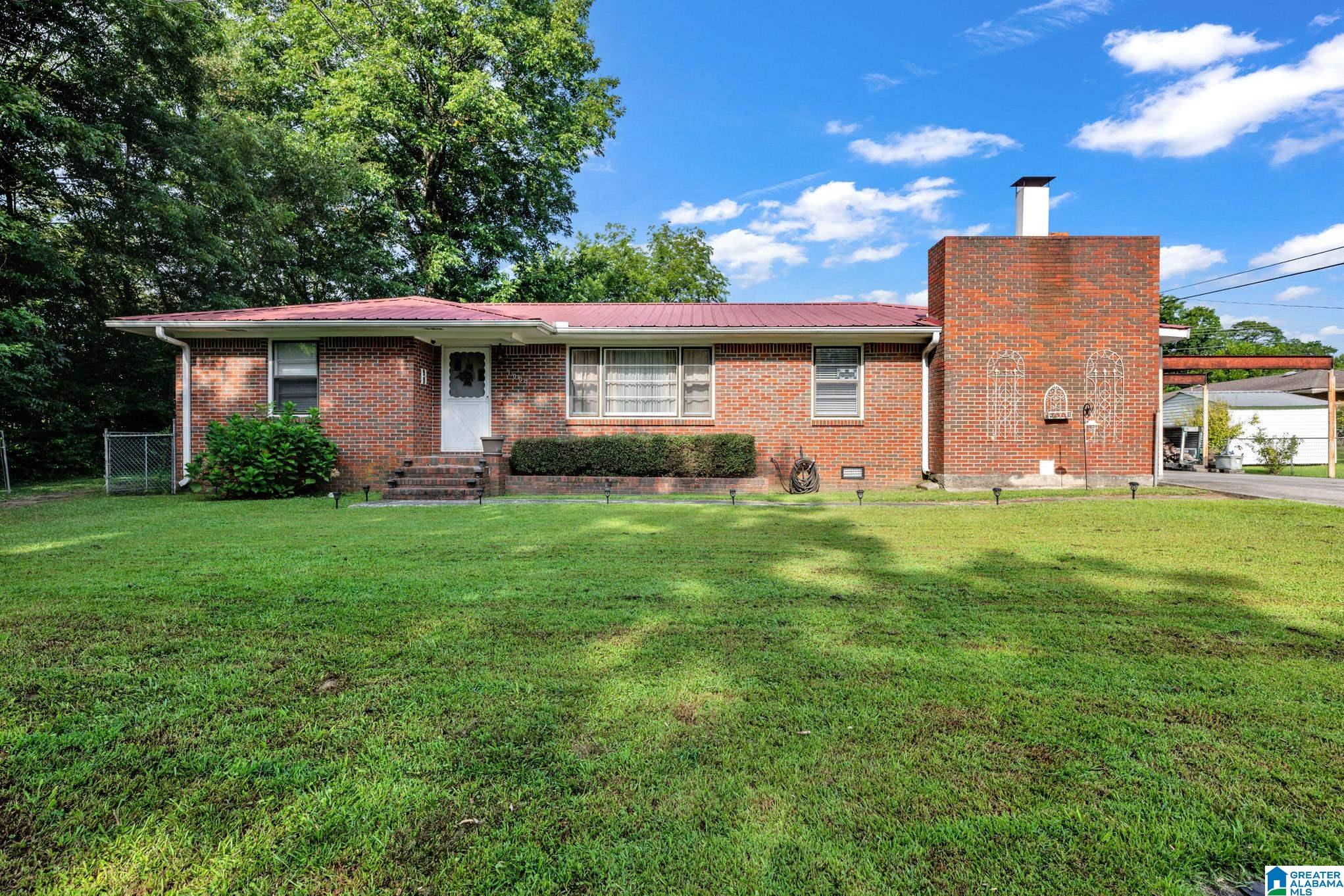 1st image of 1007 Avenue D Se, Cullman, AL 35055 | MLS# 21463280