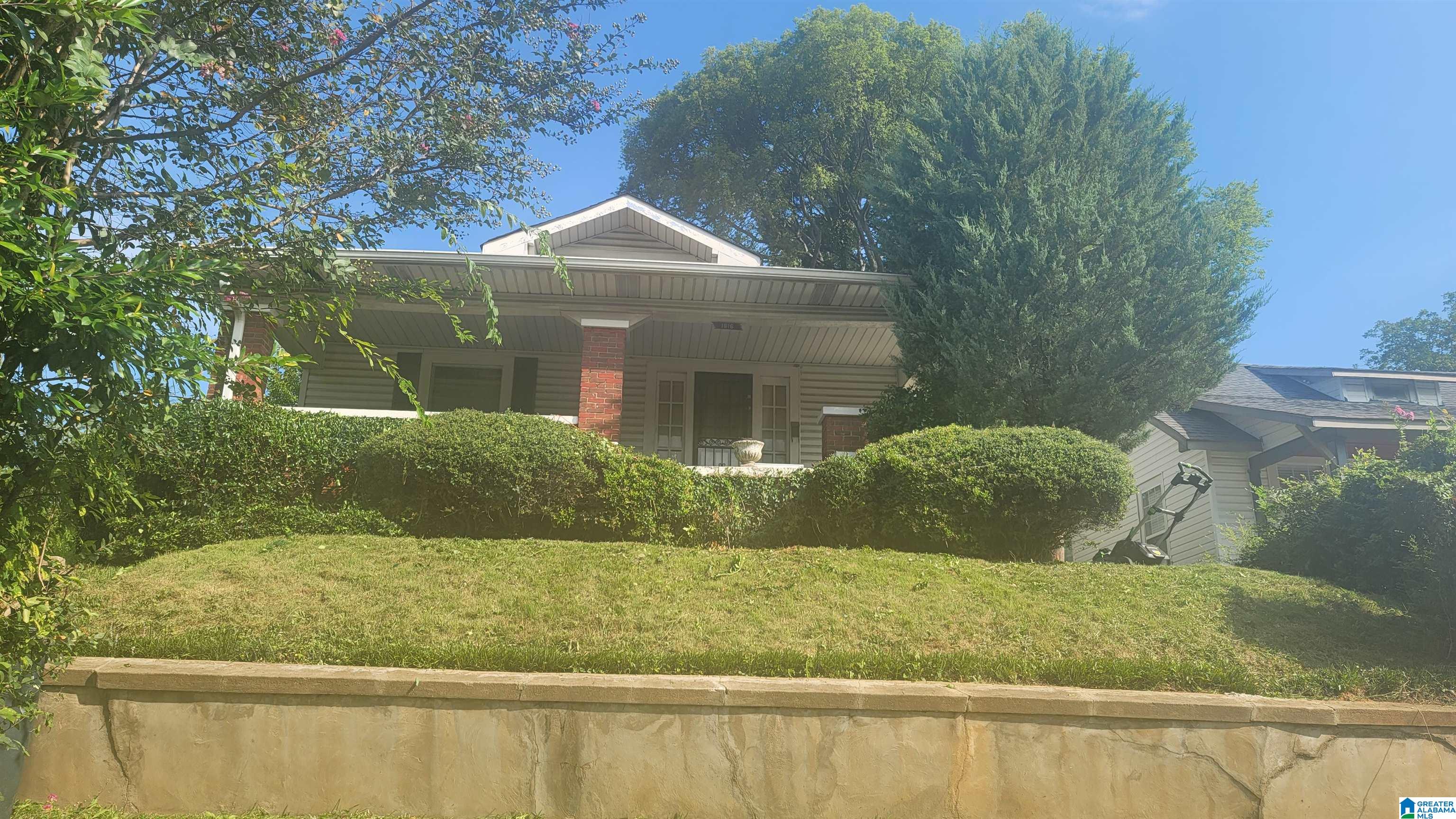 Photo 2 of Single family home for sale at 1616 33rd Avenue N, Birmingham, AL 35207 | MLS# 21463294 | Listing updated on 2026-09-16
