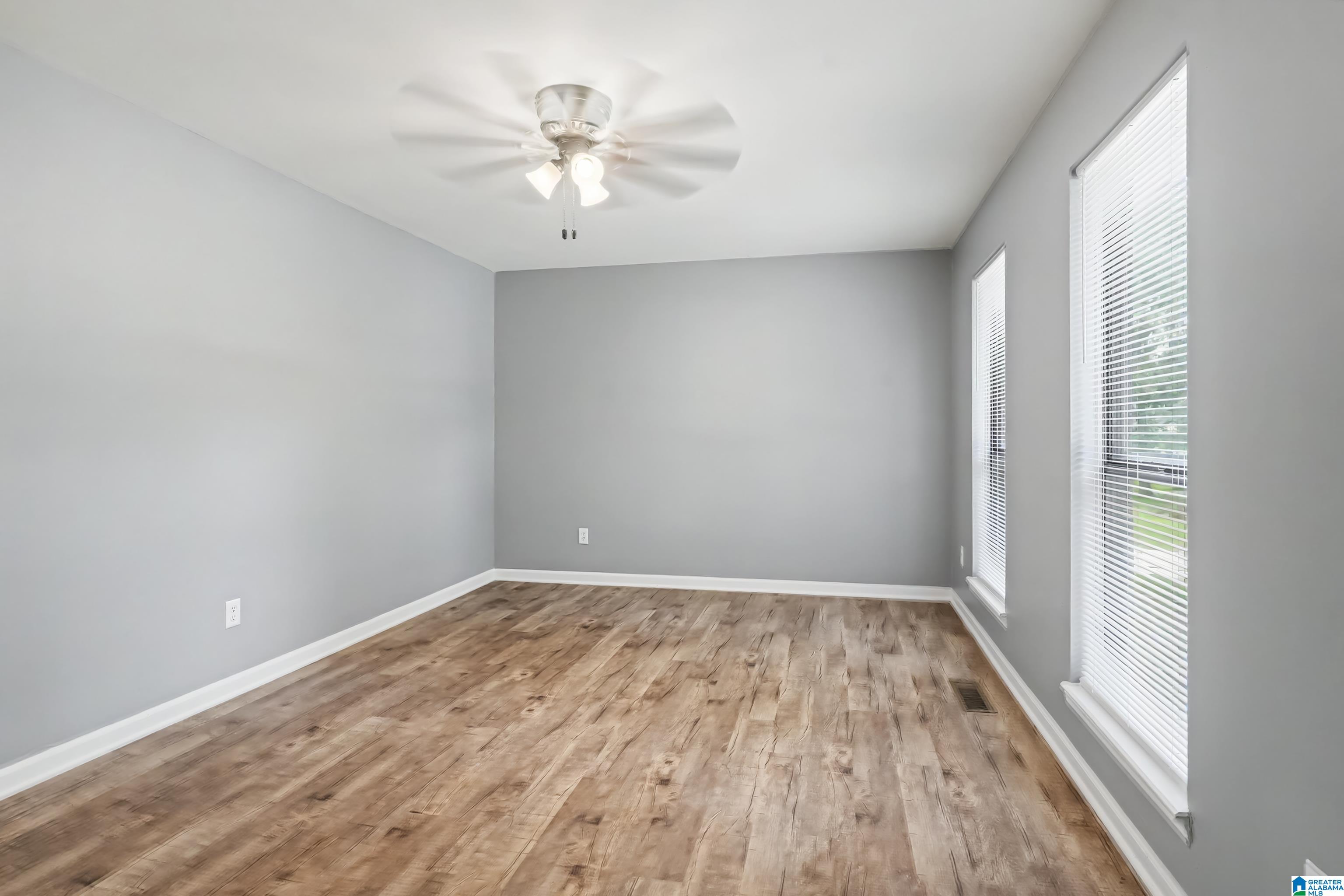 Photo 3 of Single family home for sale at 3213 Virginia Dr, Hueytown, AL 35023 | MLS# 21463296 | Listing updated on 2026-09-09