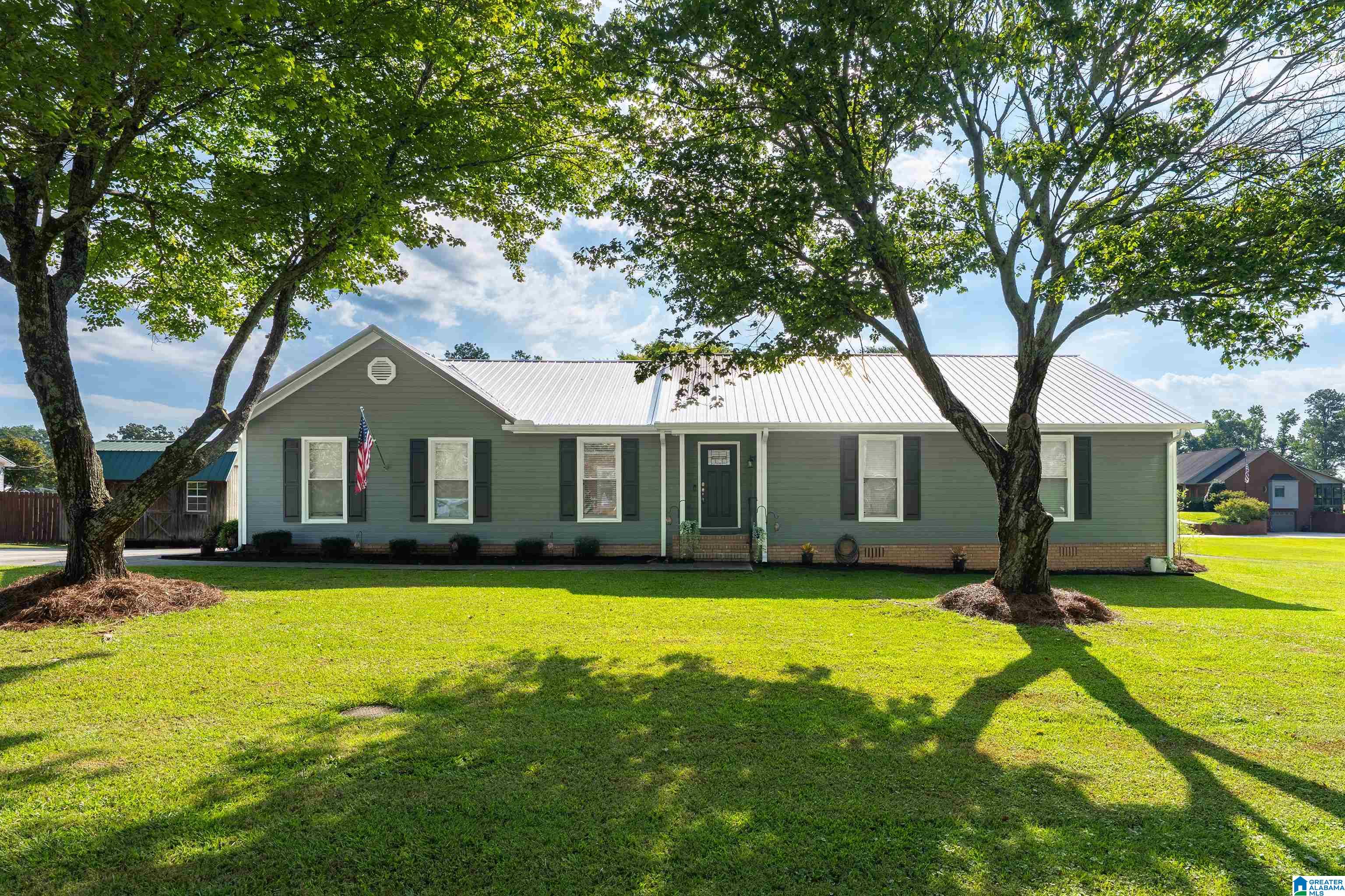 1st image of 414 Hickory Dr, Gardendale, AL 35071 | MLS# 21463315