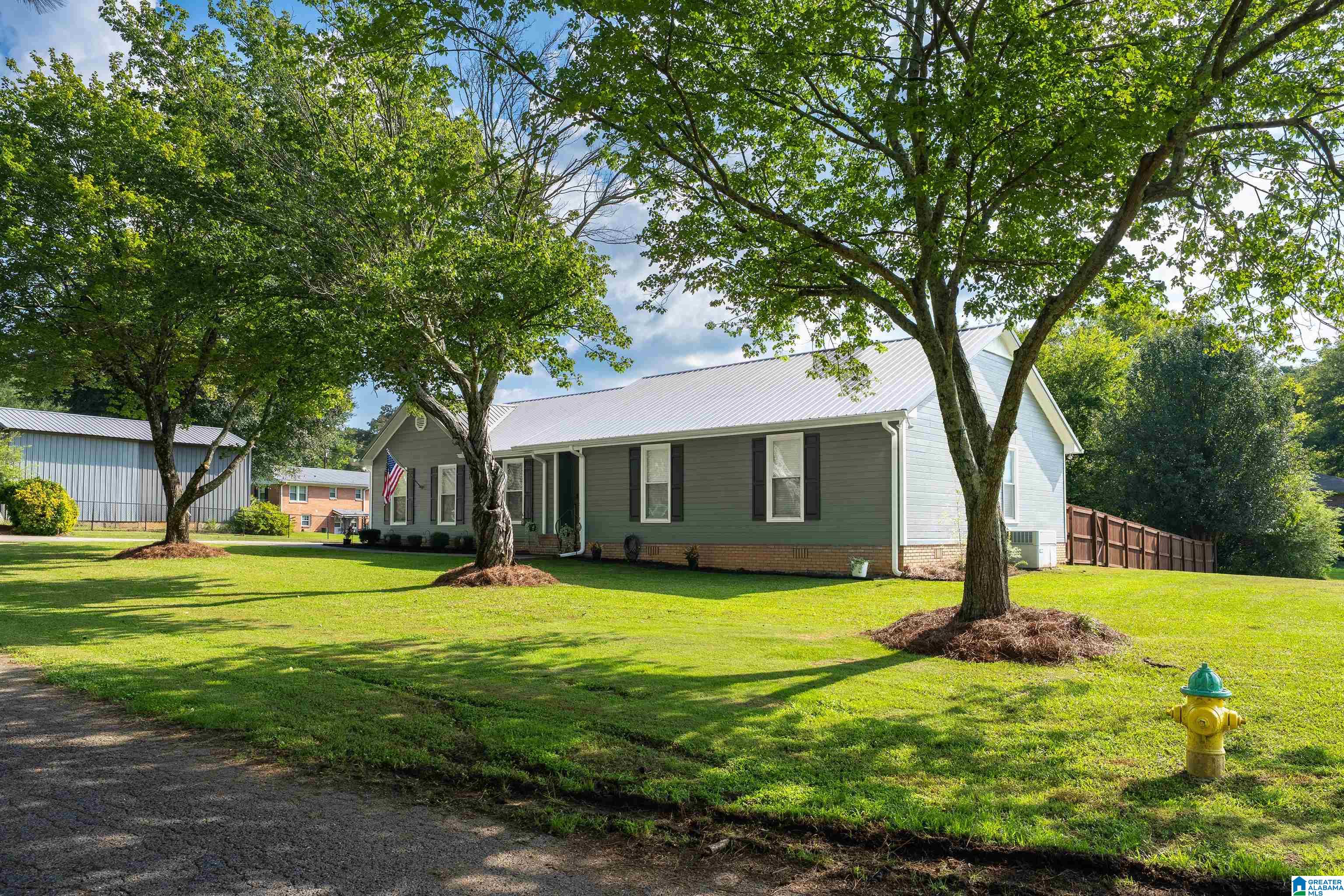 2nd image of 414 Hickory Dr, Gardendale, AL 35071 | MLS# 21463315