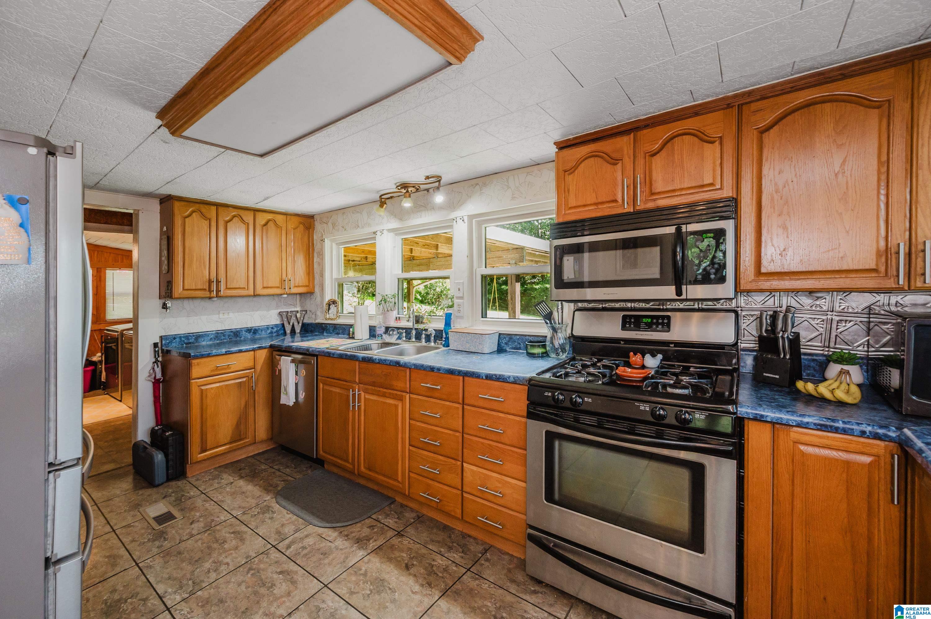 4th image of 242 Florida Street, West Blocton, AL 35184 | MLS# 21463321