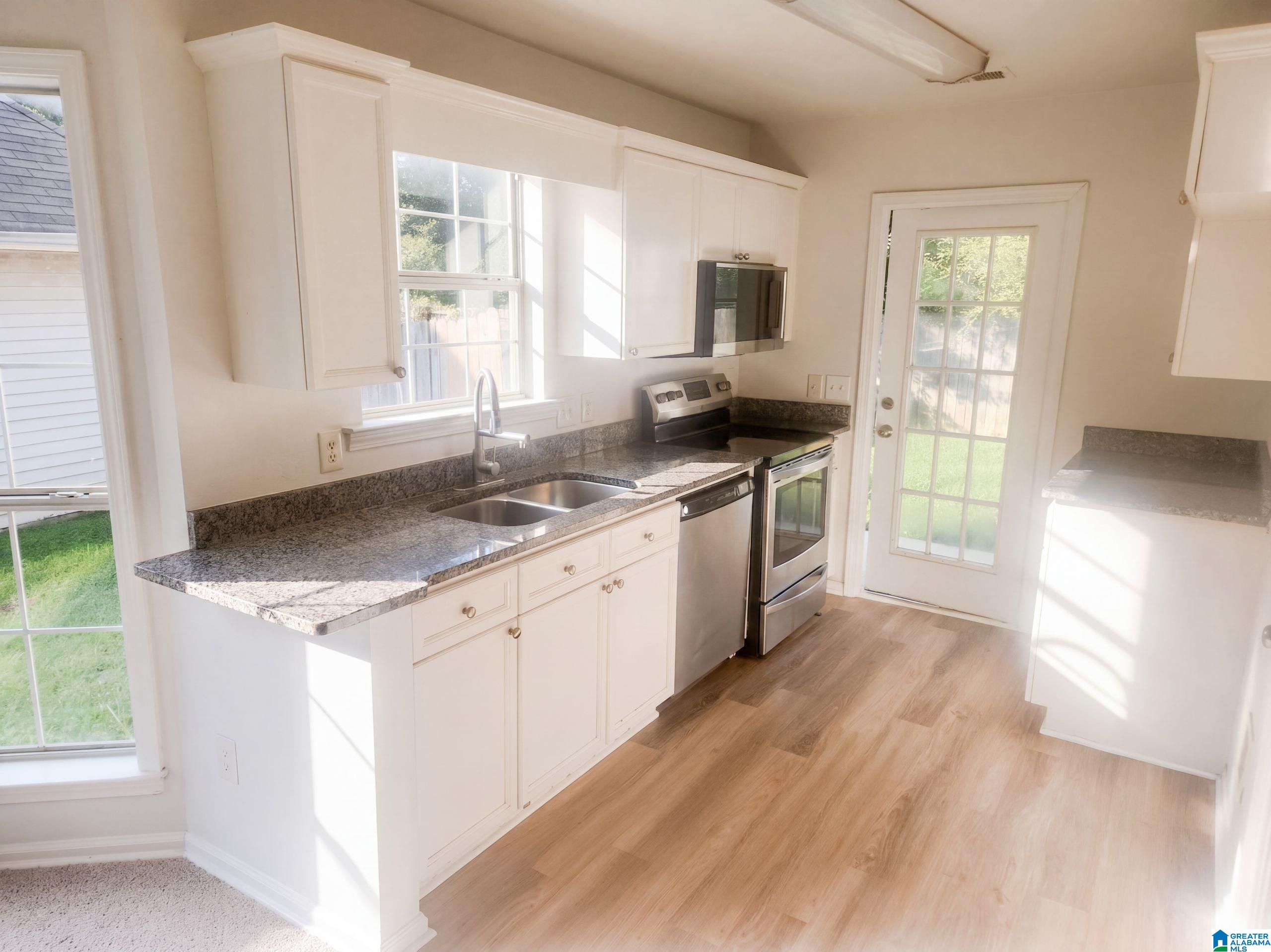 2nd image of 137 Mayfair Lane, Calera, AL 35040 | MLS# 21463322