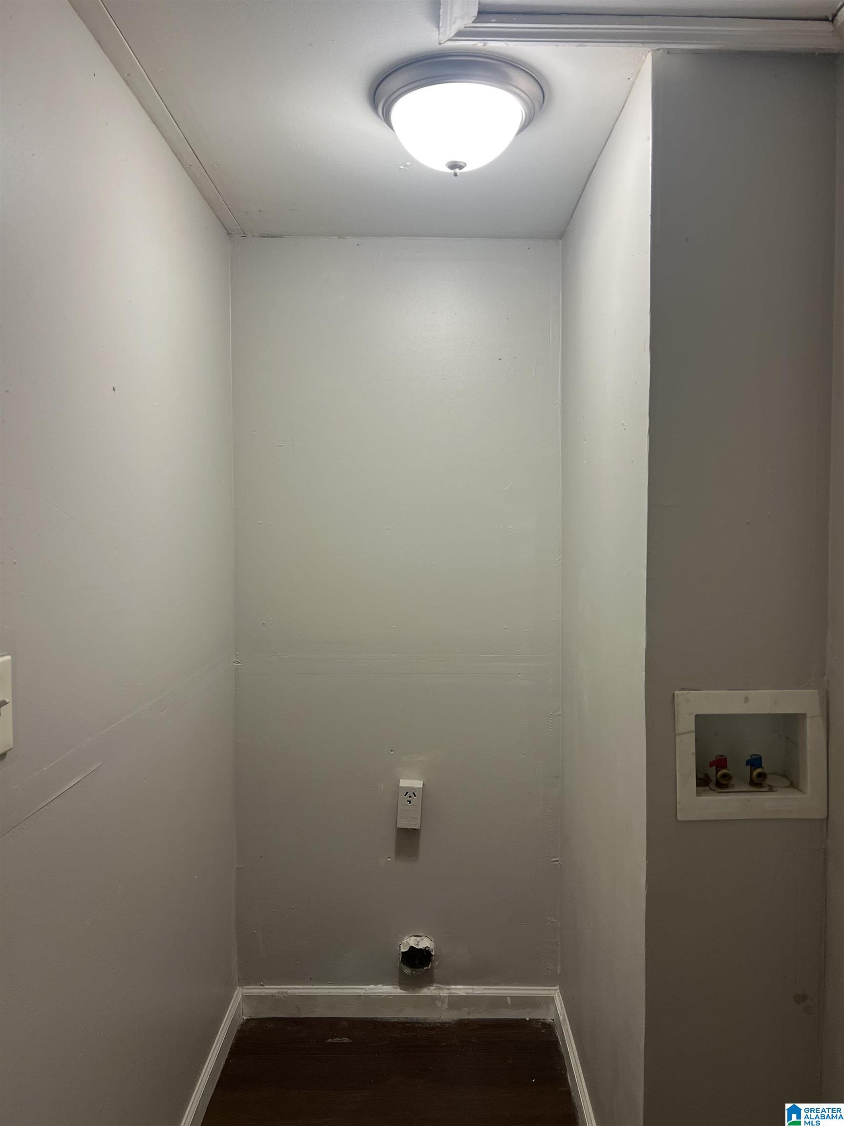 Photo 4 of Single family home for sale at 1137 Pratt Hwy, Birmingham, AL 35214 | MLS# 21463342 | Listing updated on 2026-09-18