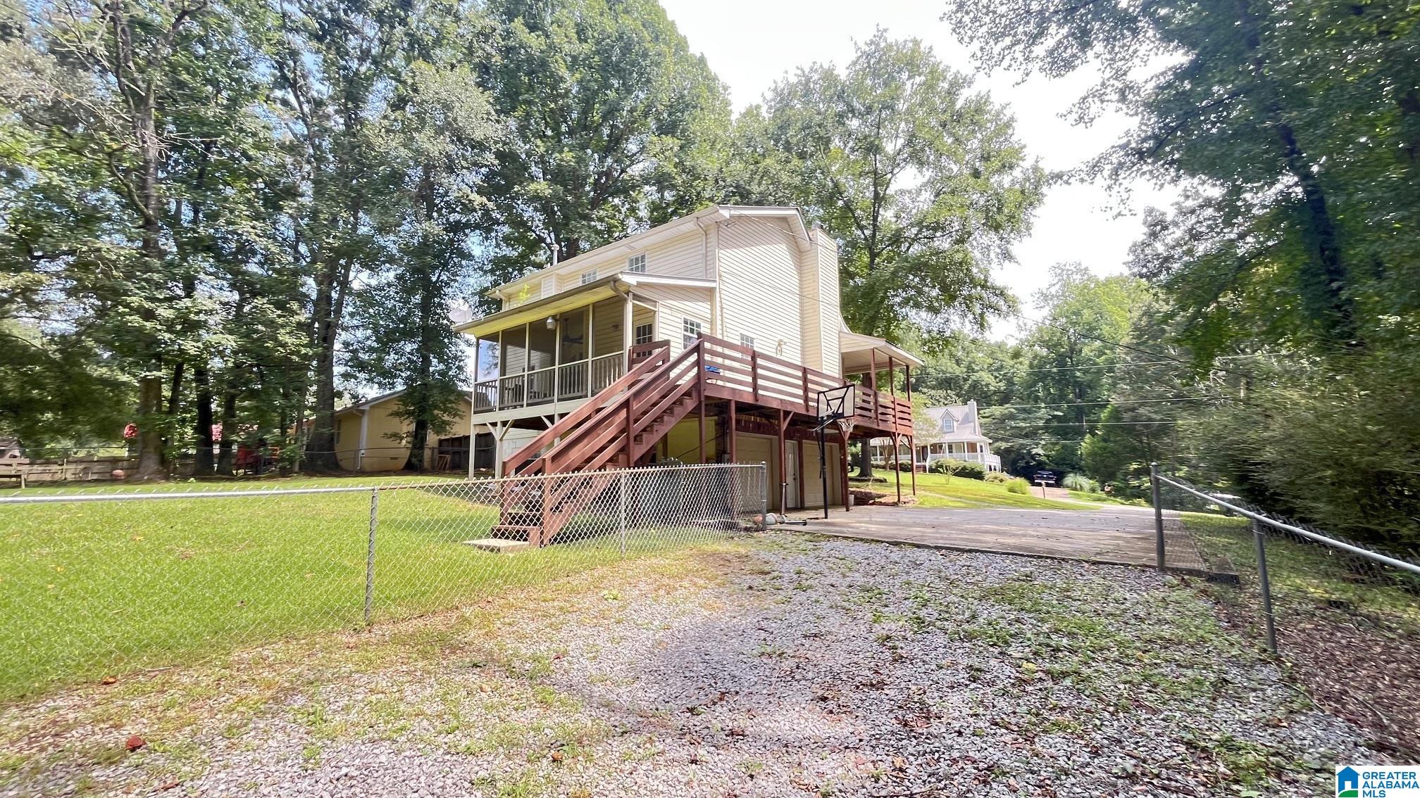 2nd image of 210 Crawford Dr, Springville, AL 35146 | MLS# 21463358