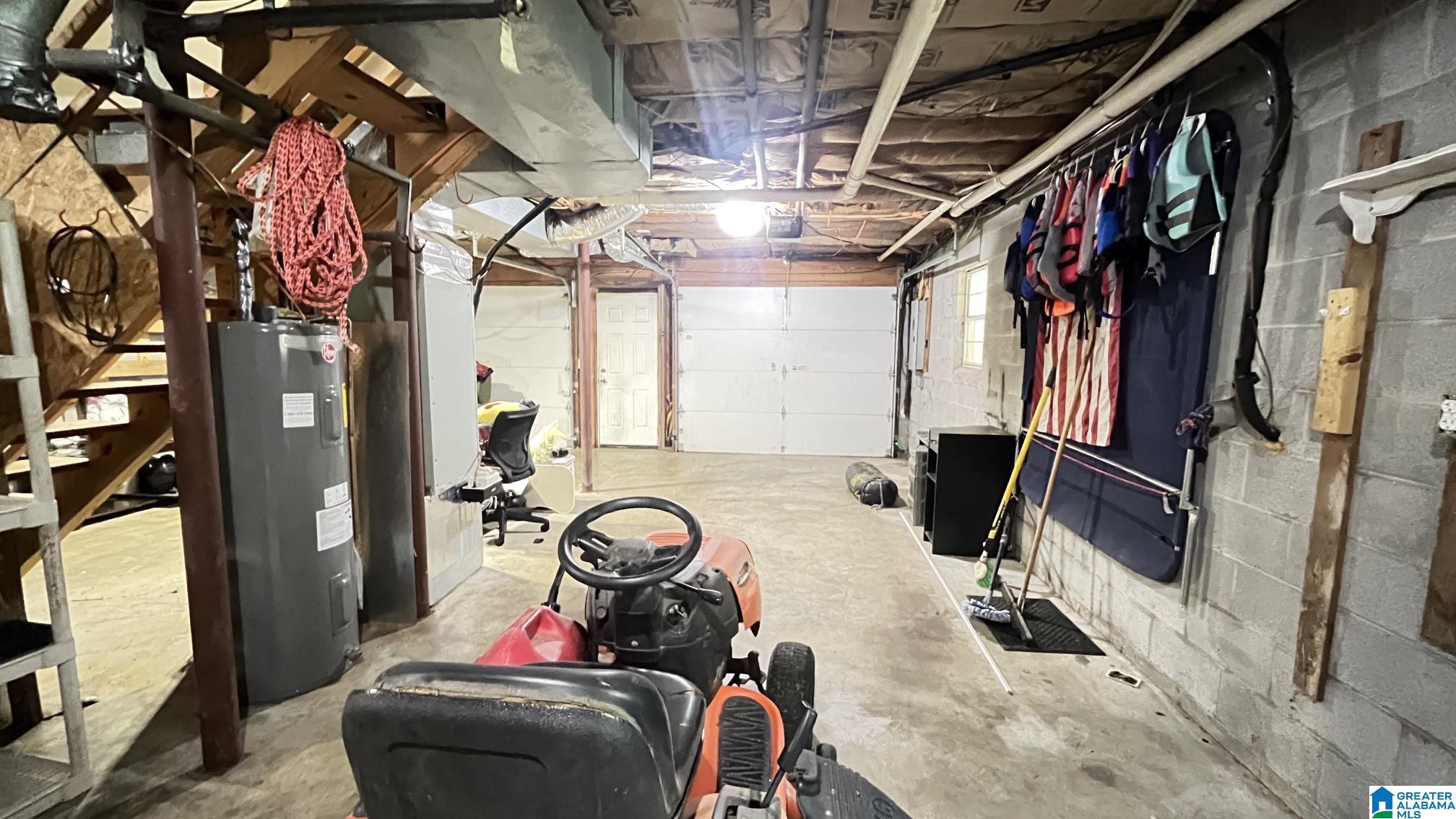 Photo 3 of Single family home for sale at 210 Crawford Dr, Springville, AL 35146 | MLS# 21463358 | Listing updated on 2026-08-28