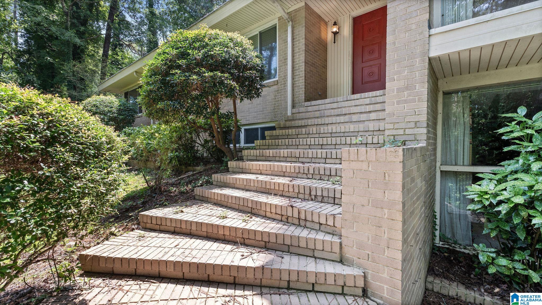 2nd image of 3515 Woodland Hills Dr, Tuscaloosa, AL 35405 | MLS# 21463371
