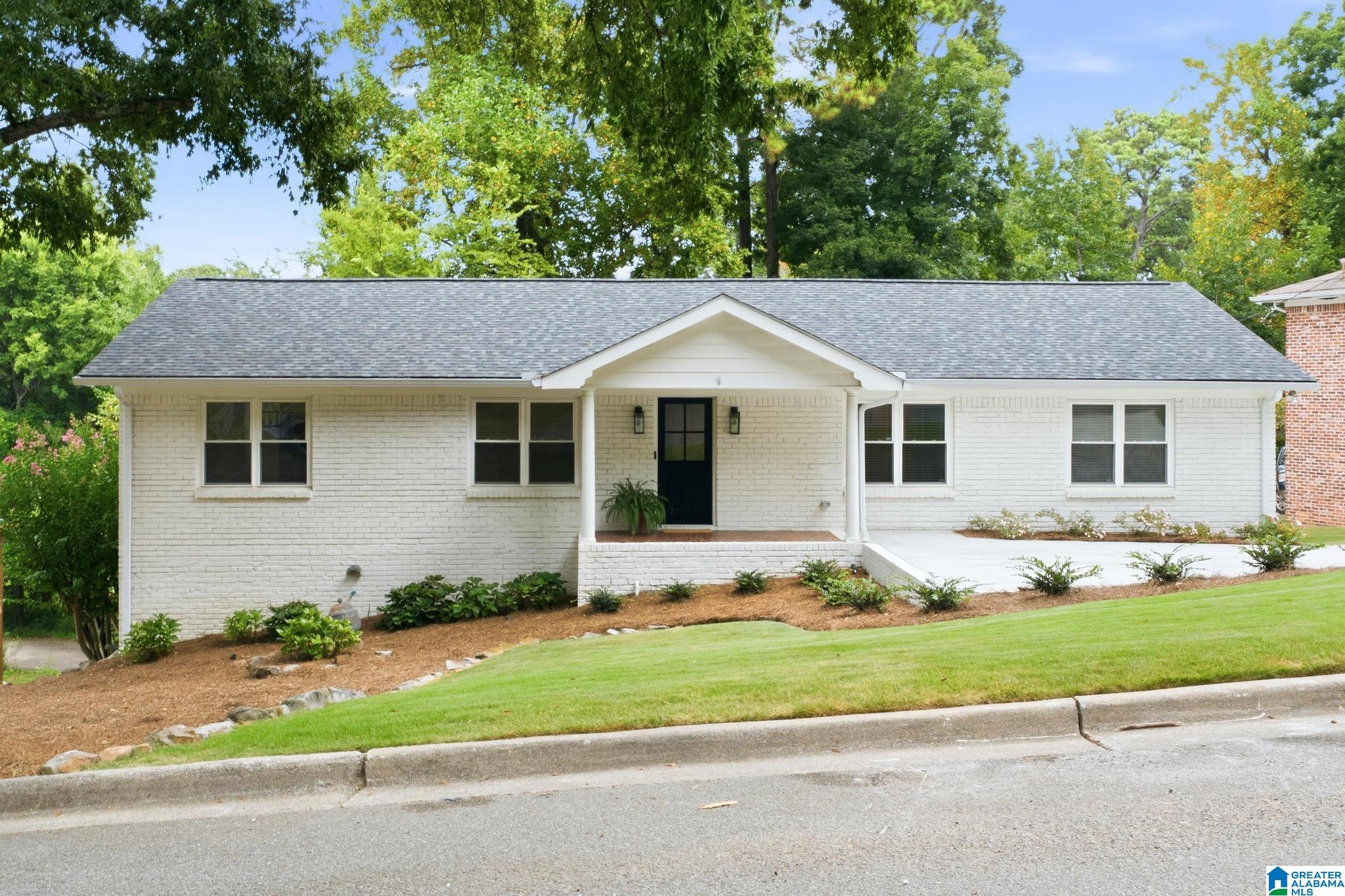 Photo 3 of Single family home for sale at 1604 Mountain Gap Circle, Homewood, AL 35226 | MLS# 21463377 | Listing updated on 2026-09-14