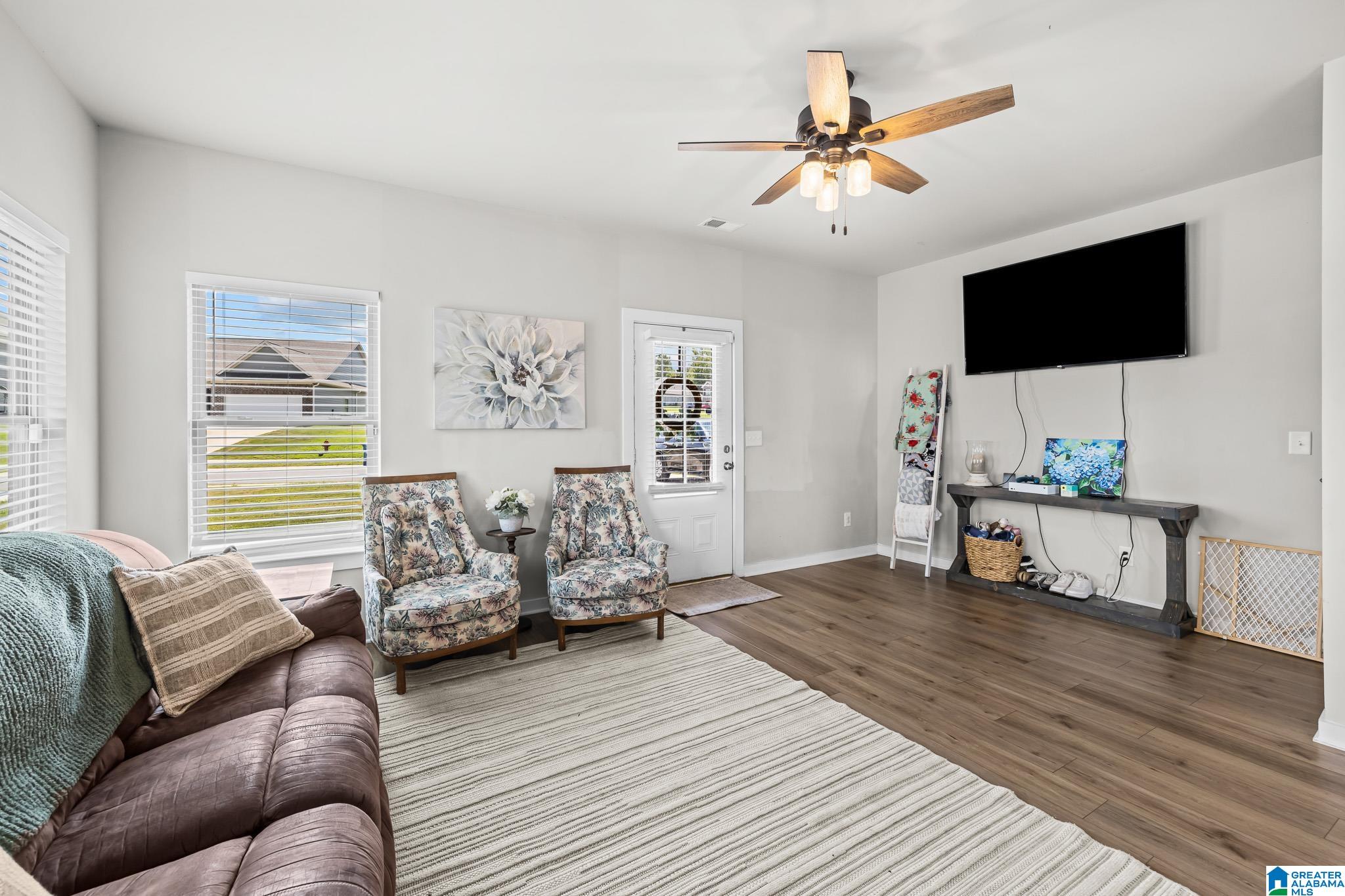 3rd image of 350 Ridgeview Circle, Jemison, AL 35085 | MLS# 21463406