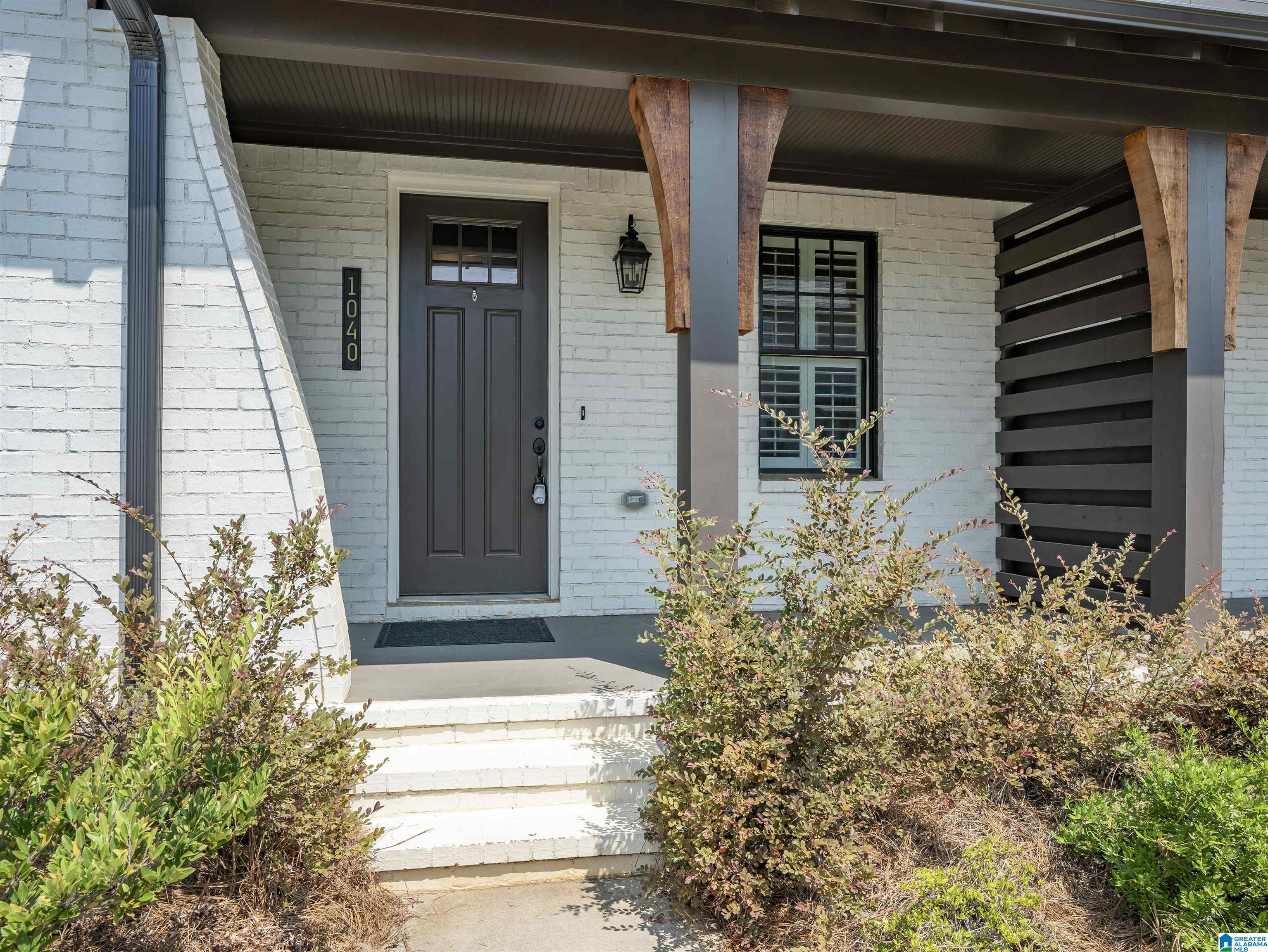 2nd image of 1040 Windsor Dr, Hoover, AL 35242 | MLS# 21463408