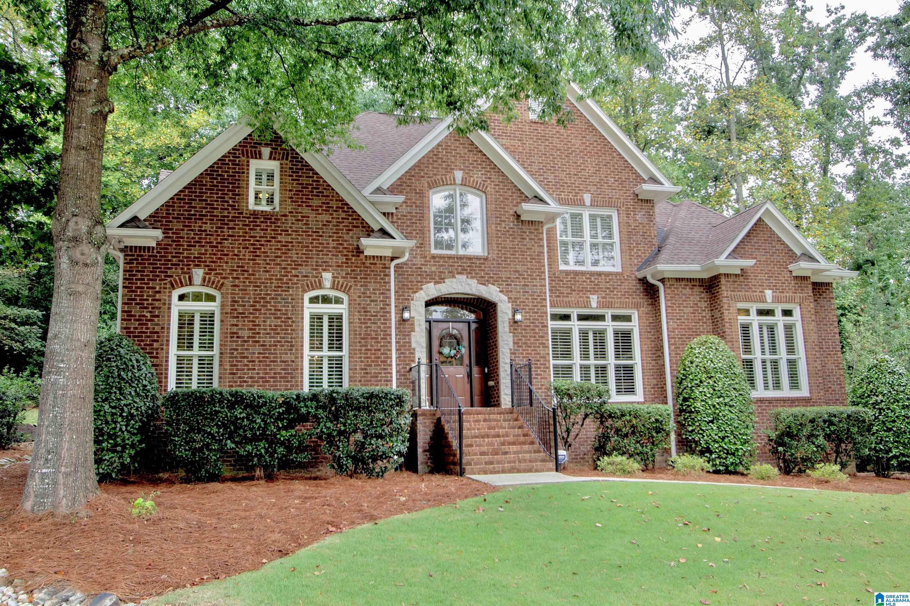 Photo 1 of Single family home for sale at 990 Cobble Creek Dr, Hoover, AL 35226 | MLS# 21463432 | Listing updated on 2026-08-31