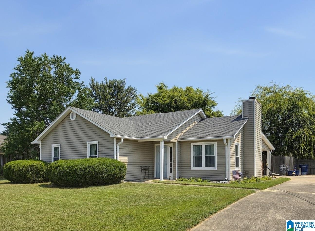 Photo 1 of Sale Pending at 521 Warrior Dr, Alabaster, AL 35007 | MLS# 21463450 | Listing updated on 2026-09-01