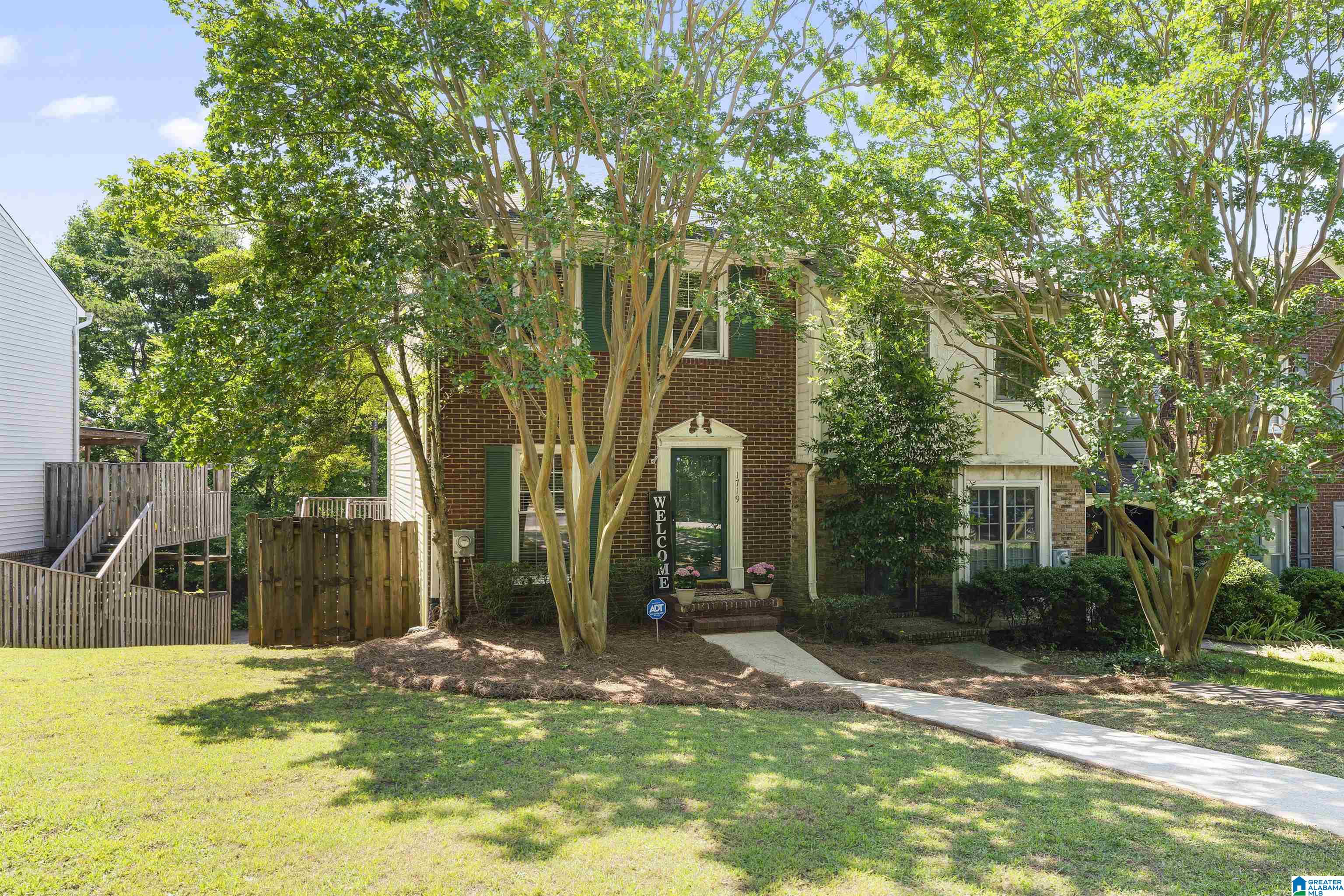 Photo 1 of Sale Pending at 1719 Ashwood Lane, Birmingham, AL 35209 | MLS# 21463469 | Listing updated on 2026-09-09