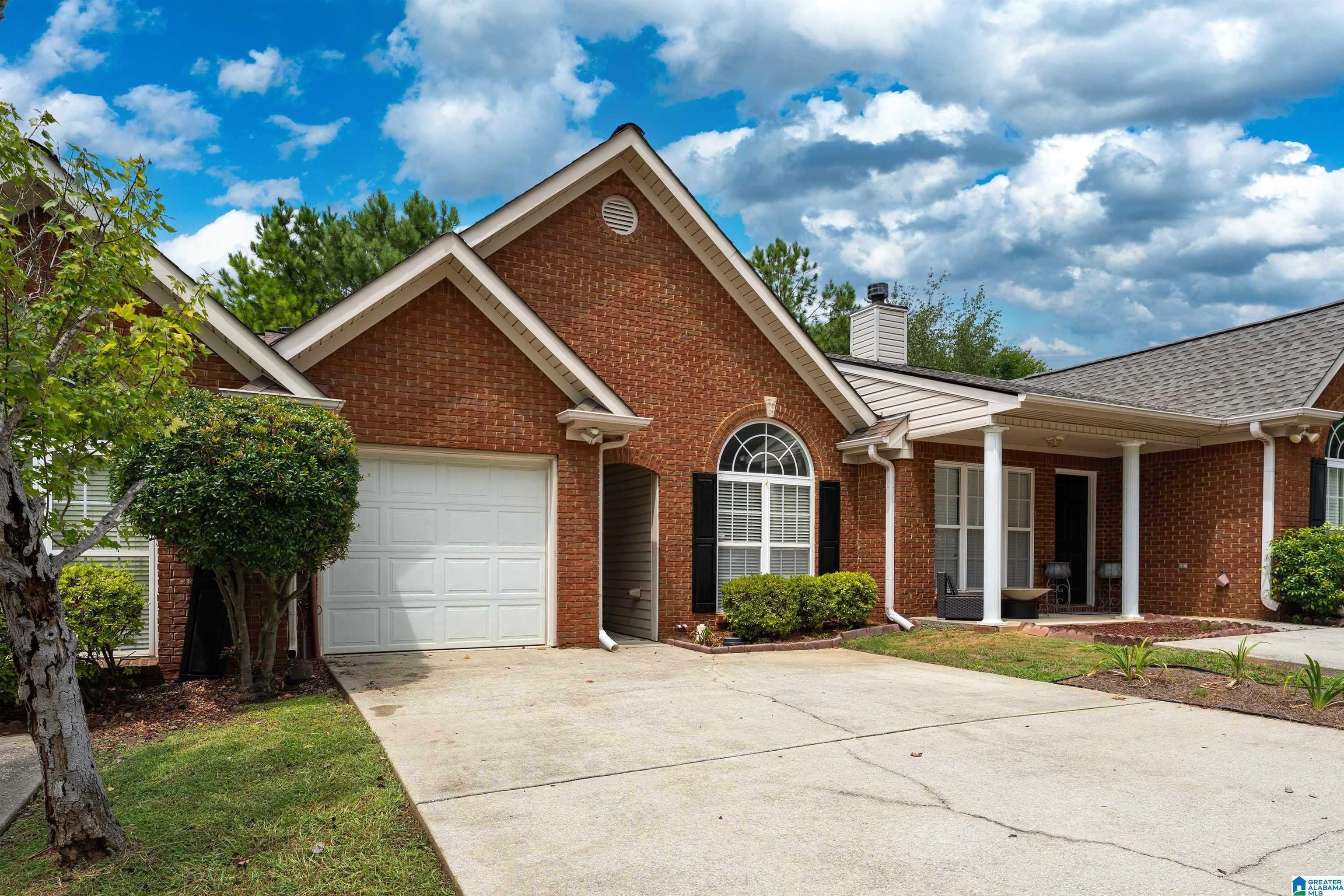 2nd image of 185 Hayesbury Court, Pelham, AL 35124 | MLS# 21463472