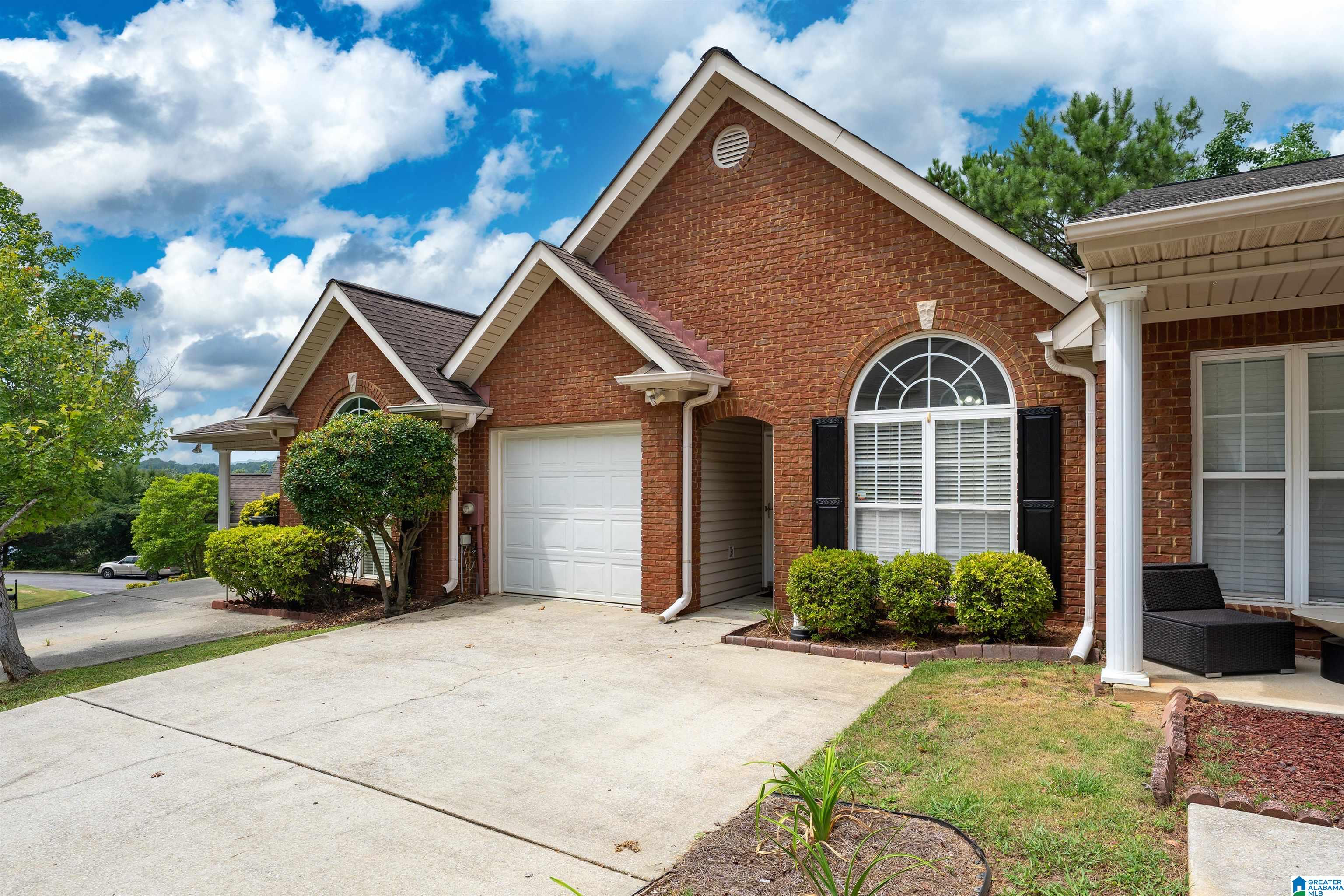 3rd image of 185 Hayesbury Court, Pelham, AL 35124 | MLS# 21463472