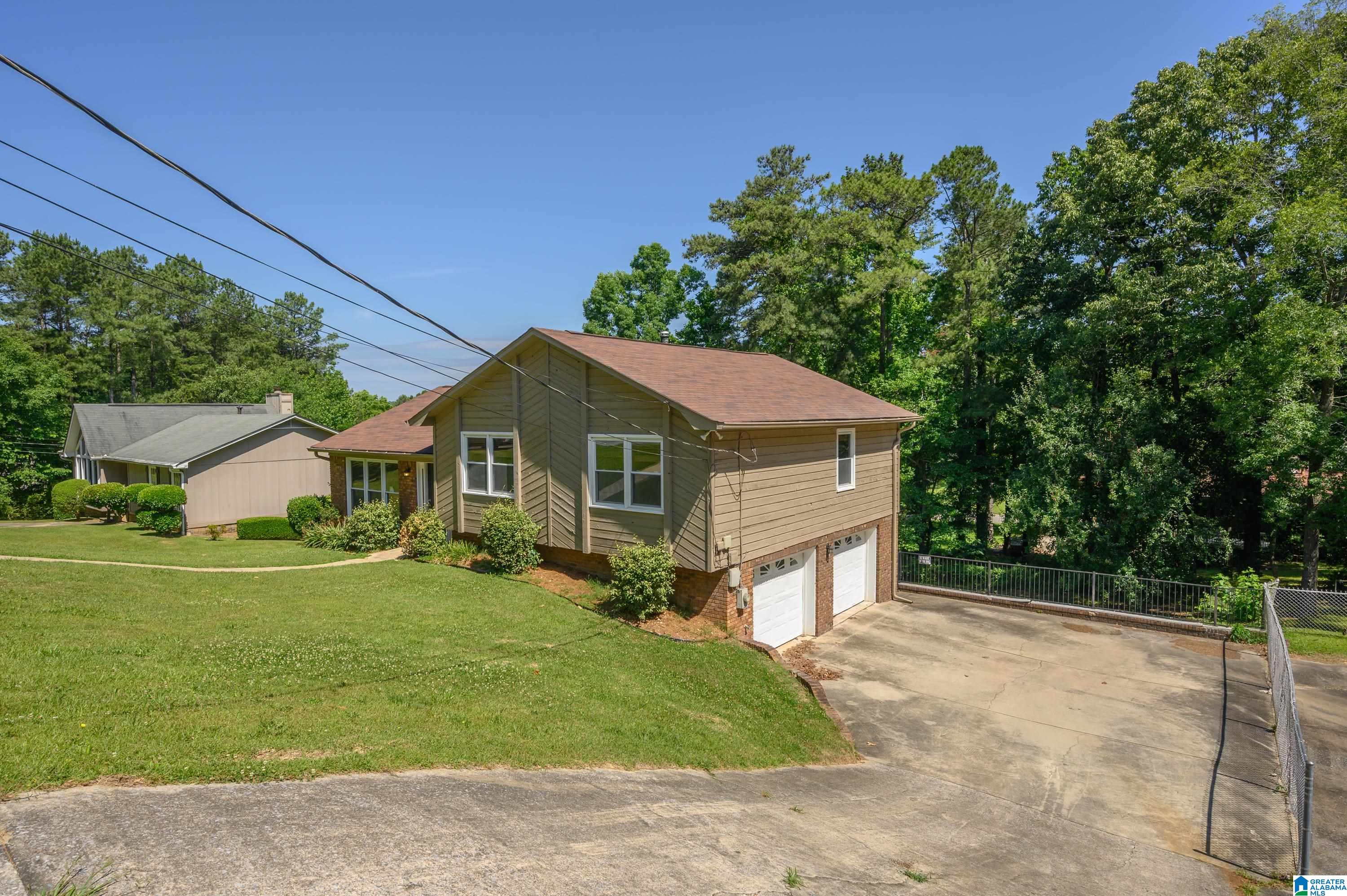 3rd image of 8 Forest View Dr, Irondale, AL 35210 | MLS# 21463502