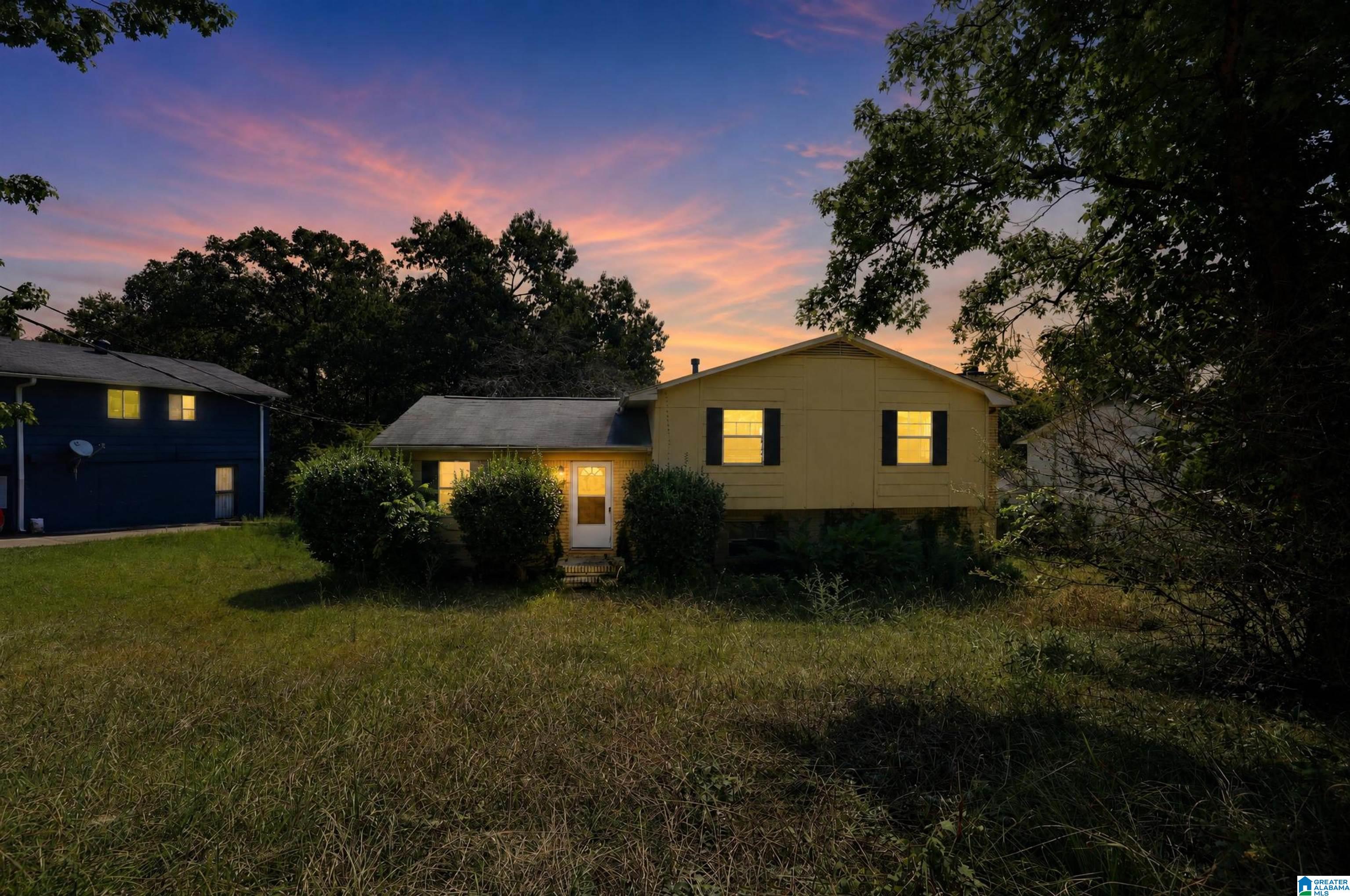 Photo 1 of Single family home for sale at 2811 Arrowhead Dr Ne, Birmingham, AL 35215 | MLS# 21463511 | Listing updated on 2026-09-03